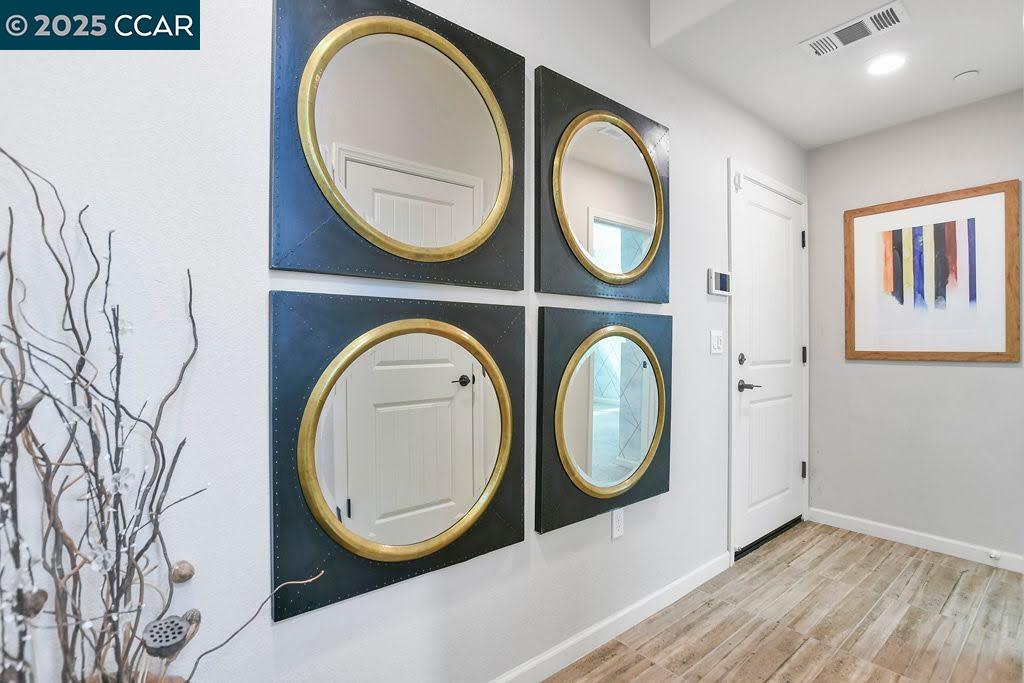 Detail Gallery Image 5 of 43 For 2957 Valley of Hearts Delight, San Jose,  CA 95136 - 4 Beds | 3/1 Baths