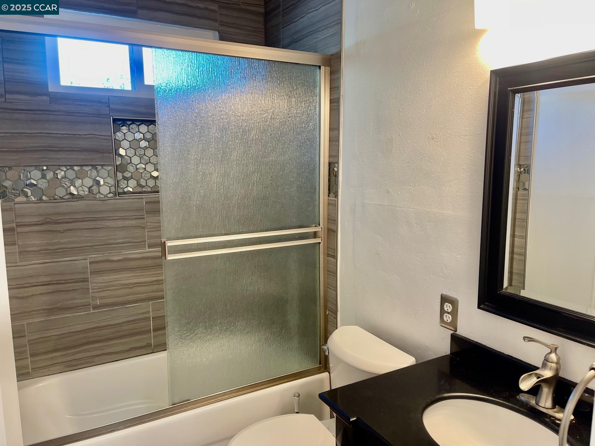 Detail Gallery Image 15 of 18 For 1520 Orange St, Concord,  CA 94518-3186 - 3 Beds | 2 Baths