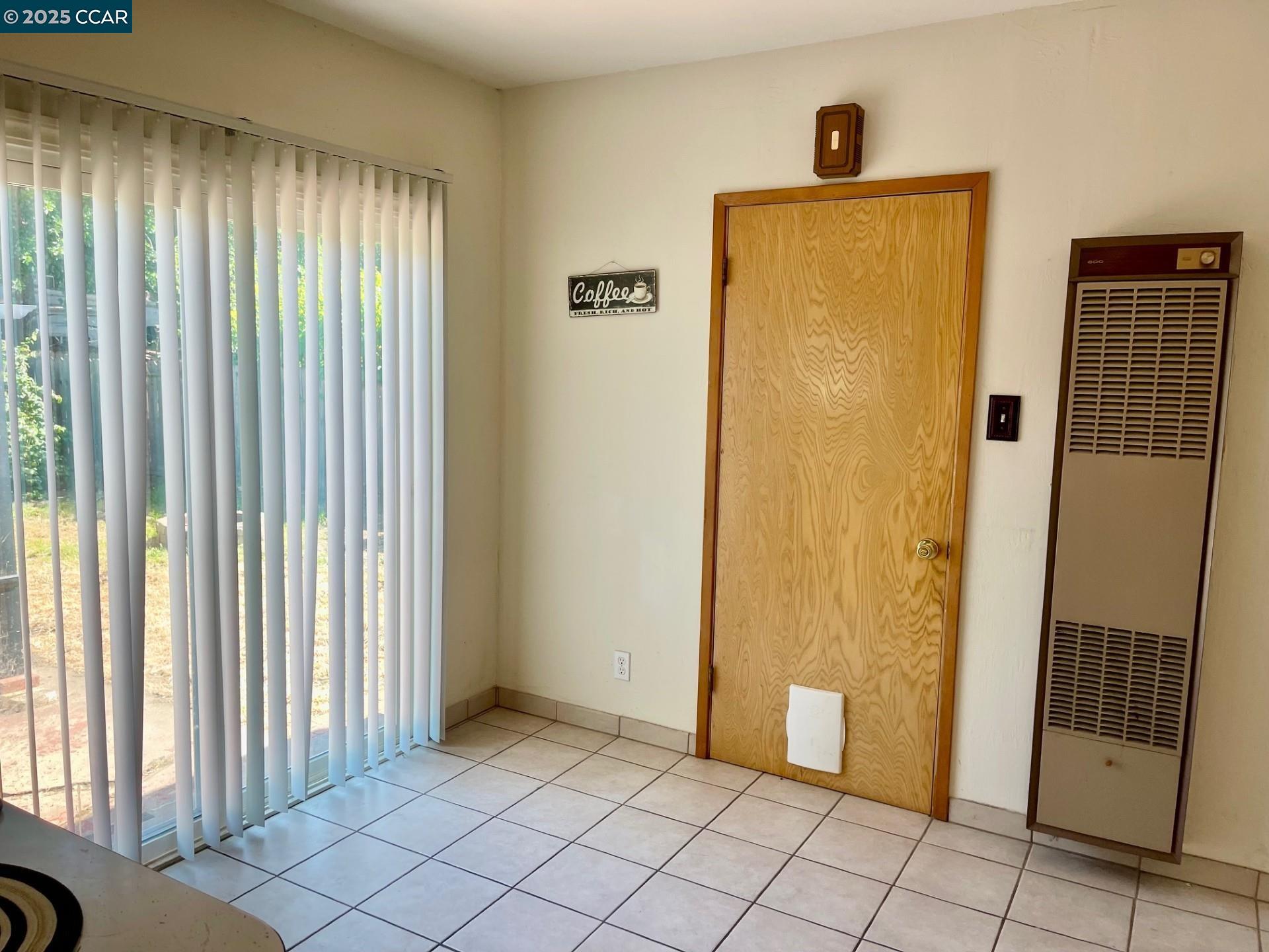 Detail Gallery Image 8 of 18 For 1520 Orange St, Concord,  CA 94518-3186 - 3 Beds | 2 Baths