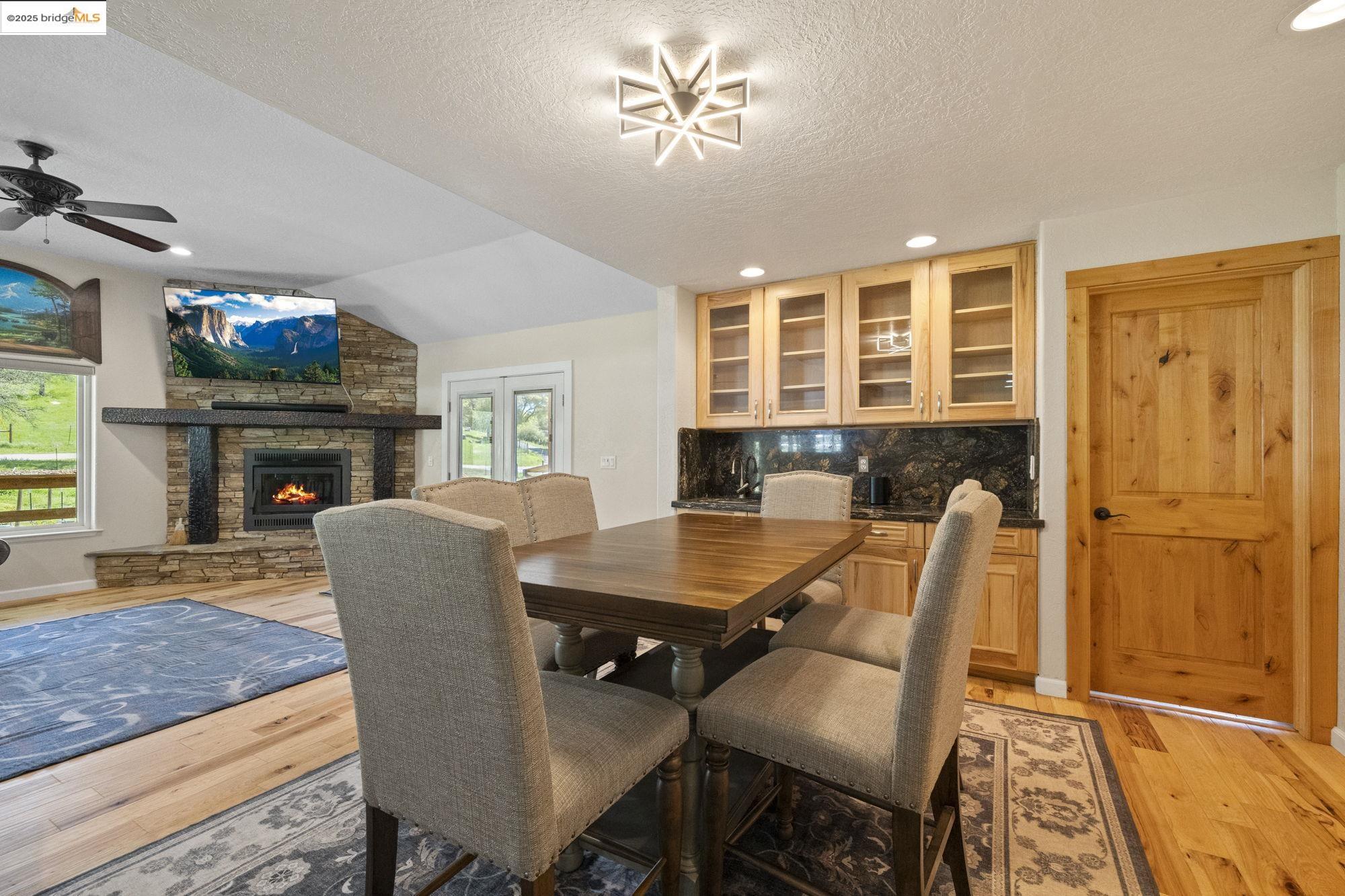 Detail Gallery Image 13 of 52 For 18060 Rob Ric Road, Sonora,  CA 95370 - 4 Beds | 2 Baths