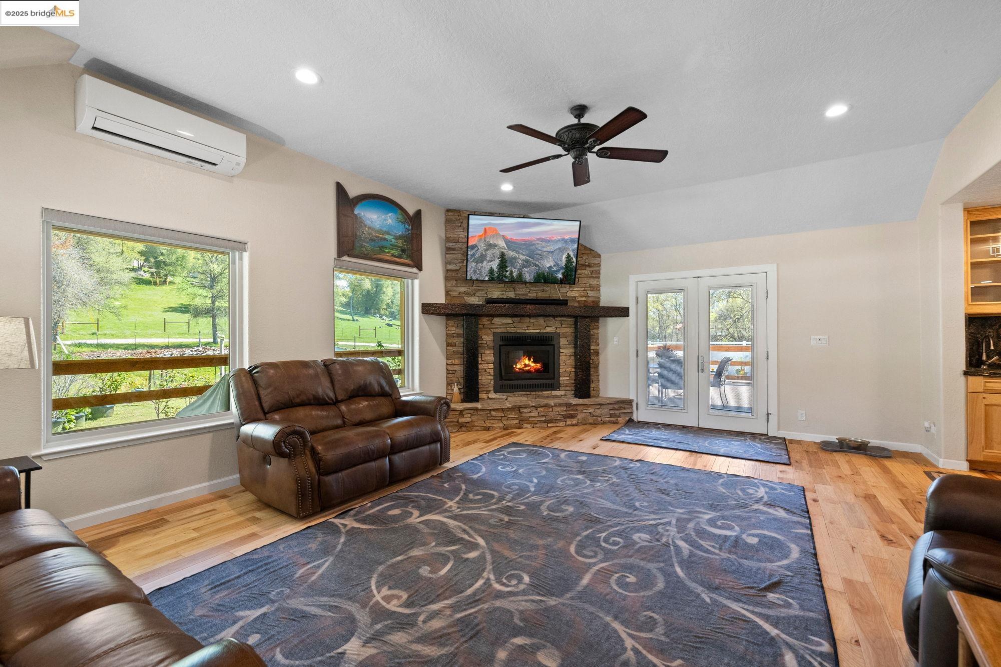 Detail Gallery Image 10 of 52 For 18060 Rob Ric Road, Sonora,  CA 95370 - 4 Beds | 2 Baths