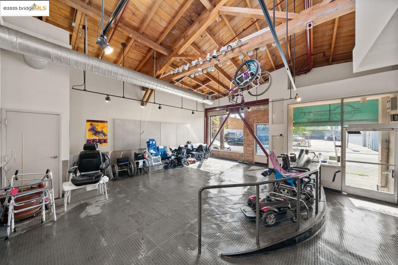 2911 Shattuck Ave, Berkeley, California 94705, ,Commercial Lease,For Rent,2911 Shattuck Ave,41096032