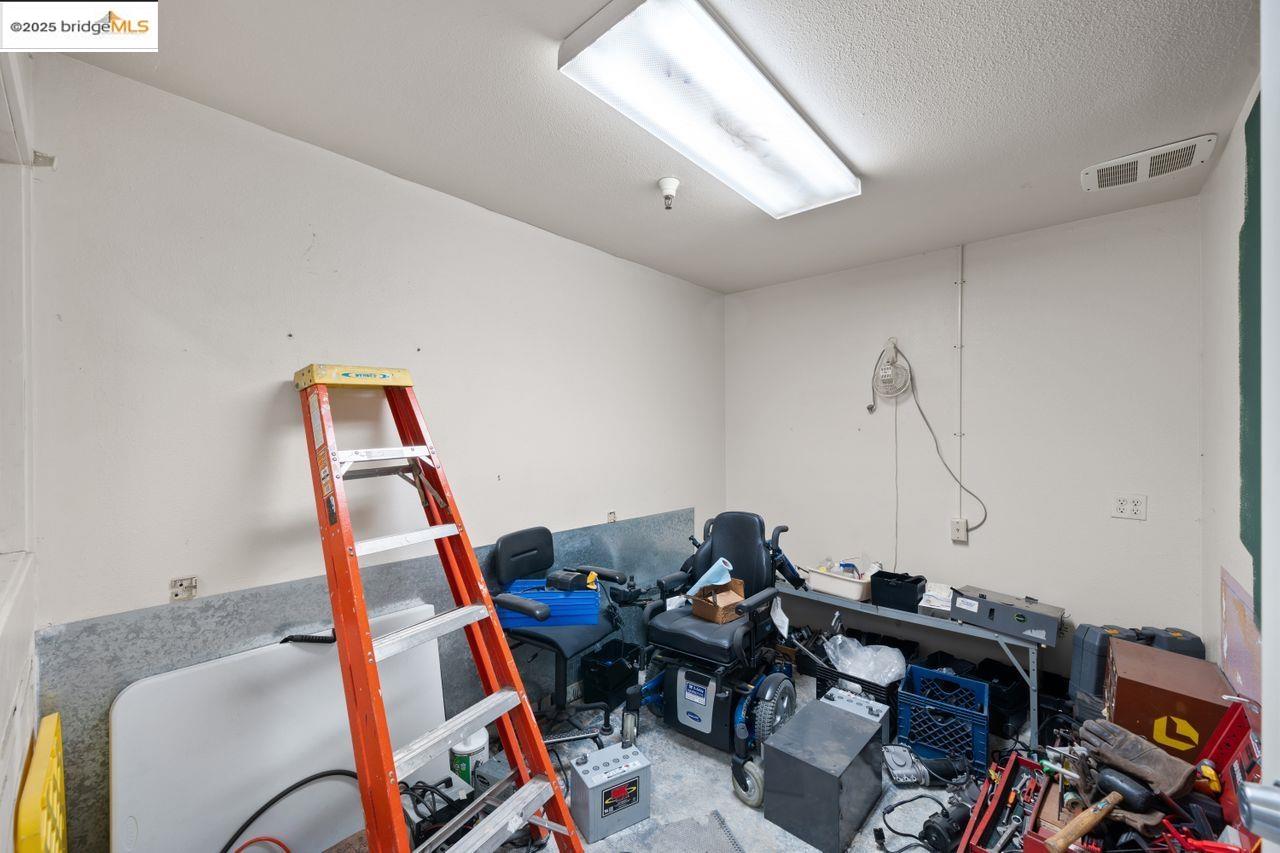 2911 Shattuck Ave, Berkeley, California 94705, ,Commercial Lease,For Rent,2911 Shattuck Ave,41096032