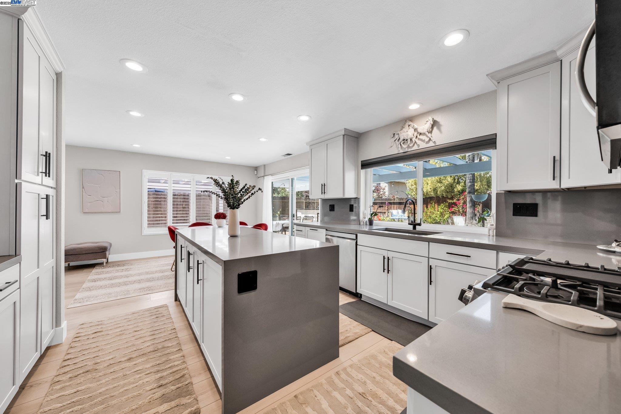 Detail Gallery Image 12 of 55 For 1431 Hepburn St, Tracy,  CA 95376 - 4 Beds | 2/1 Baths