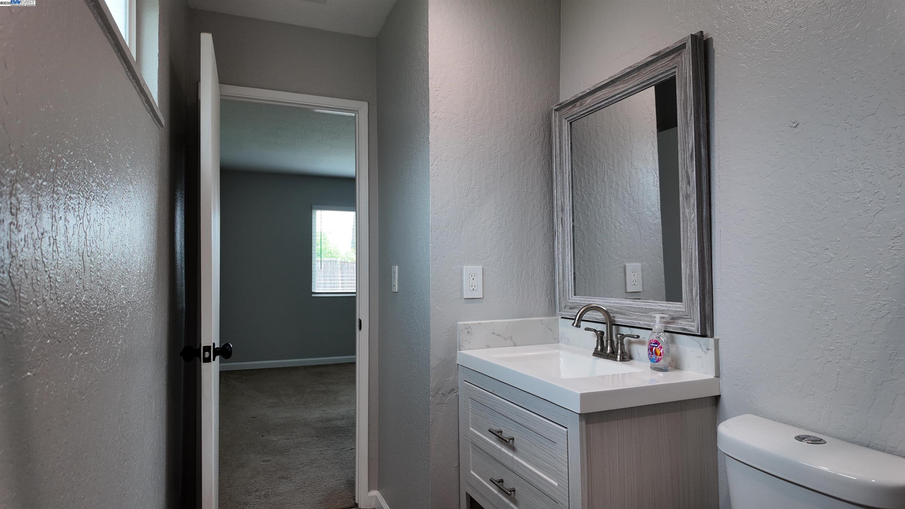 Detail Gallery Image 20 of 22 For 2216 Hamlin Dr, Antioch,  CA 94509 - 4 Beds | 2 Baths