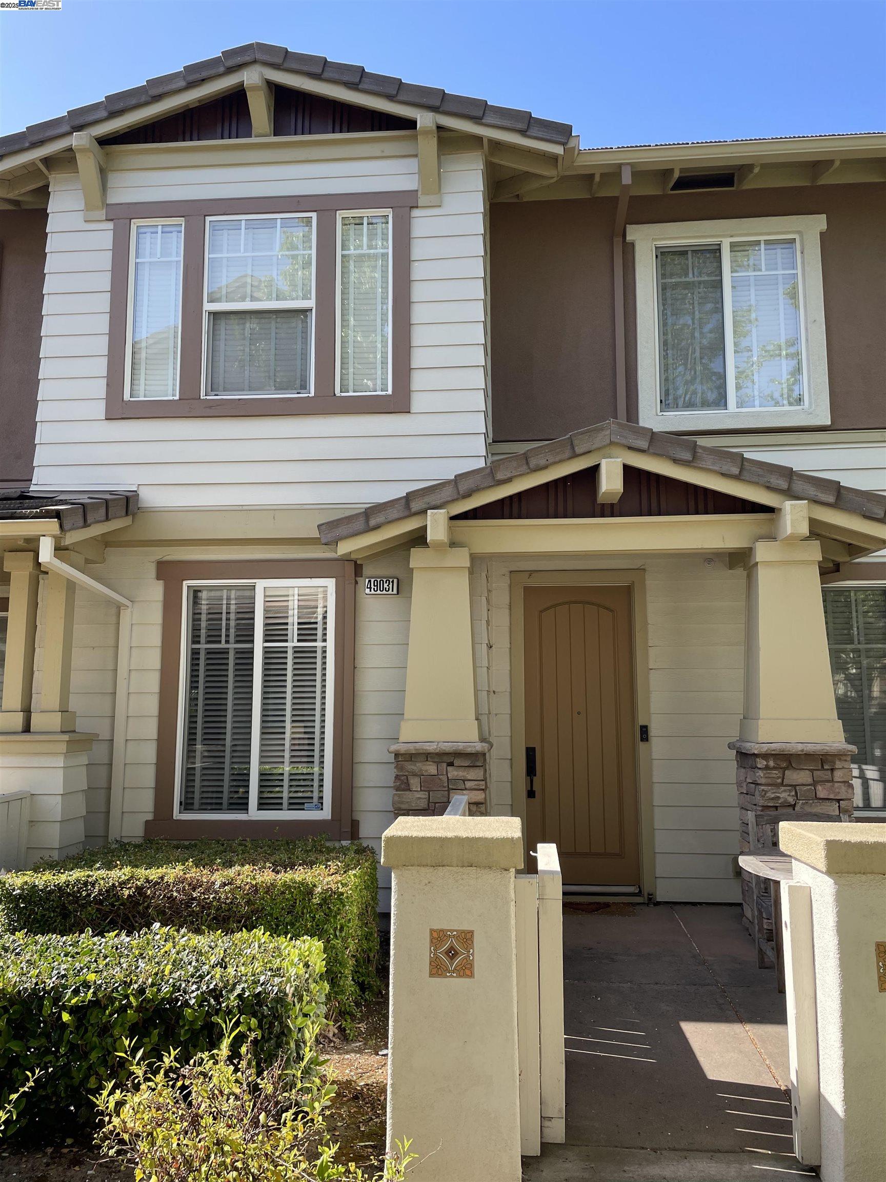 MLS: 41096038 Condo For Sale