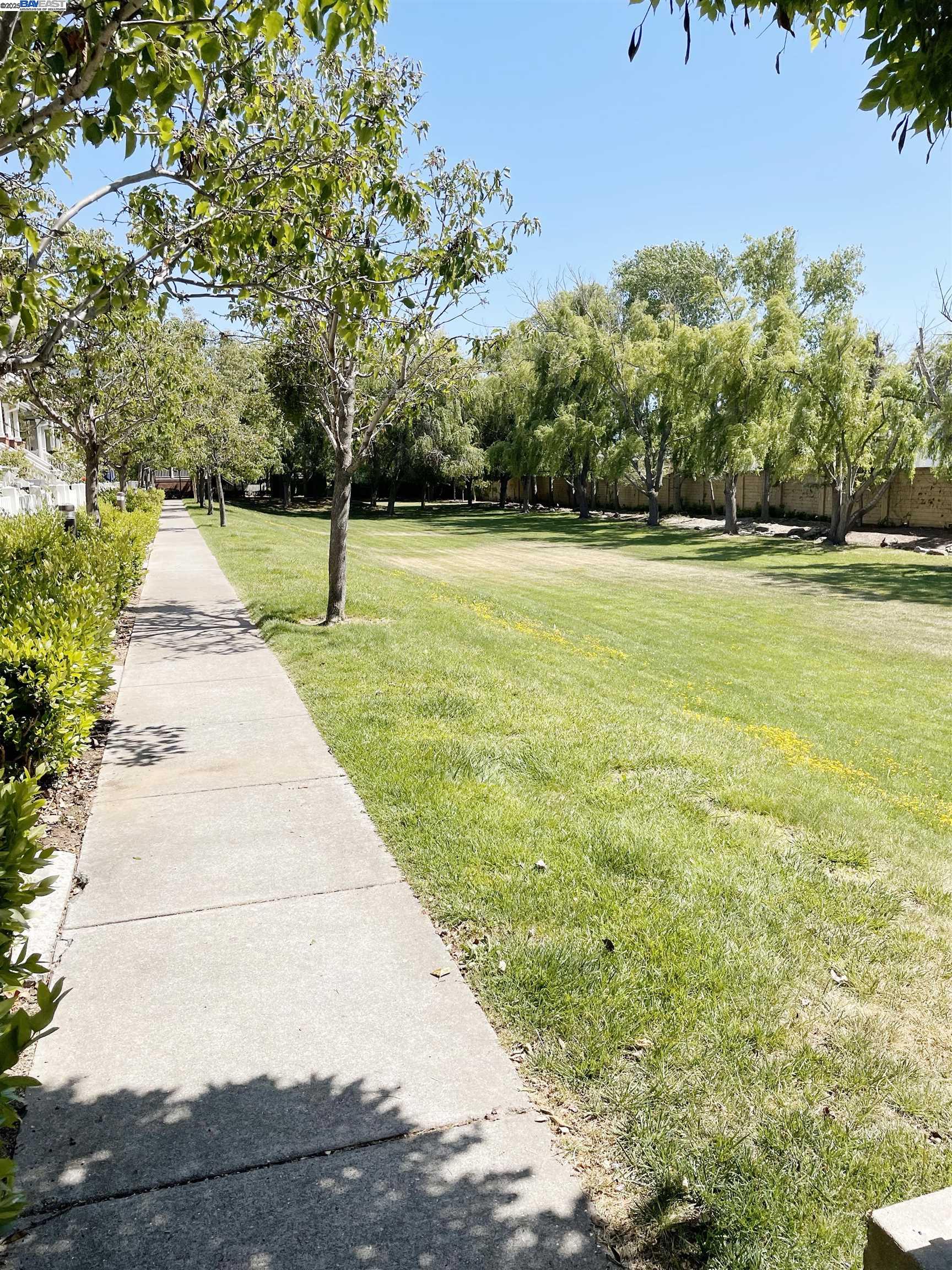 Detail Gallery Image 48 of 52 For 49031 Woodgrove Cmn, Fremont,  CA 94539 - 3 Beds | 2/1 Baths