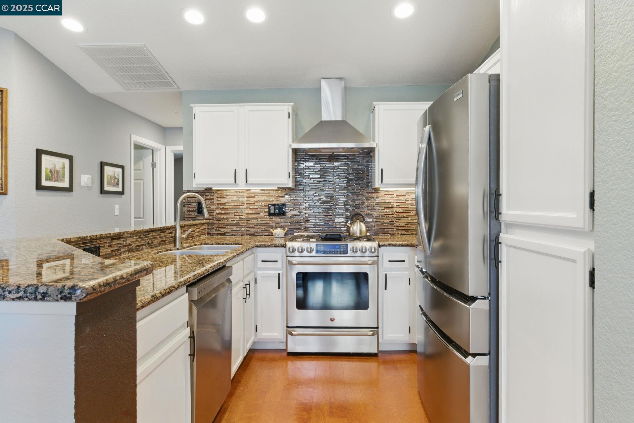 Photo #15: 41096039 Listing: Photo #15