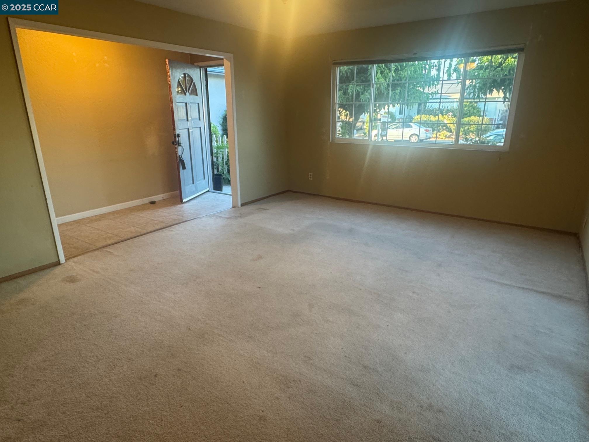 Detail Gallery Image 4 of 19 For 4190 Chaban Dr, Concord,  CA 94521 - 4 Beds | 2 Baths
