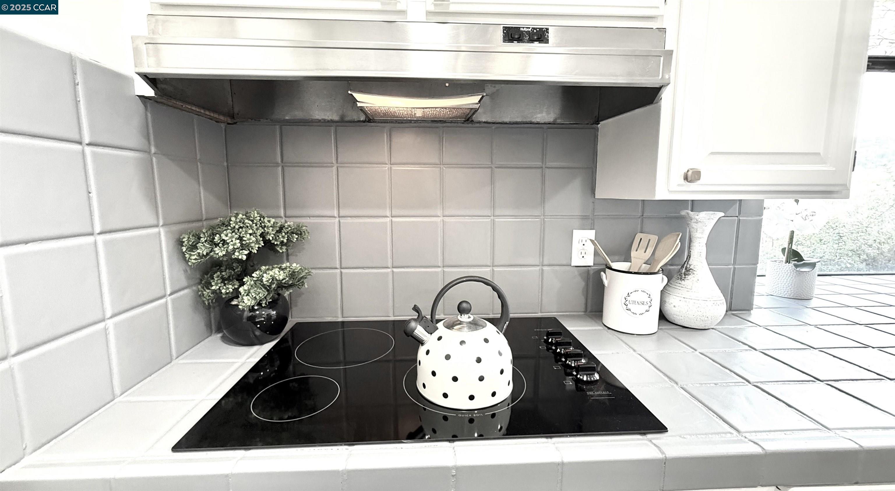 Detail Gallery Image 15 of 60 For 3608 Victor St., Pinole,  CA 94564 - 4 Beds | 2 Baths