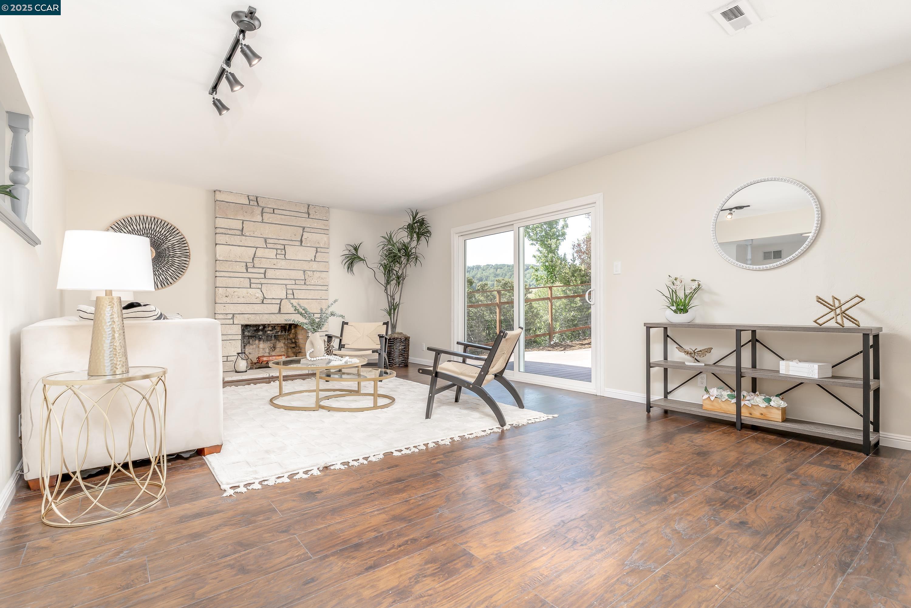 Detail Gallery Image 17 of 60 For 3608 Victor St., Pinole,  CA 94564 - 4 Beds | 2 Baths