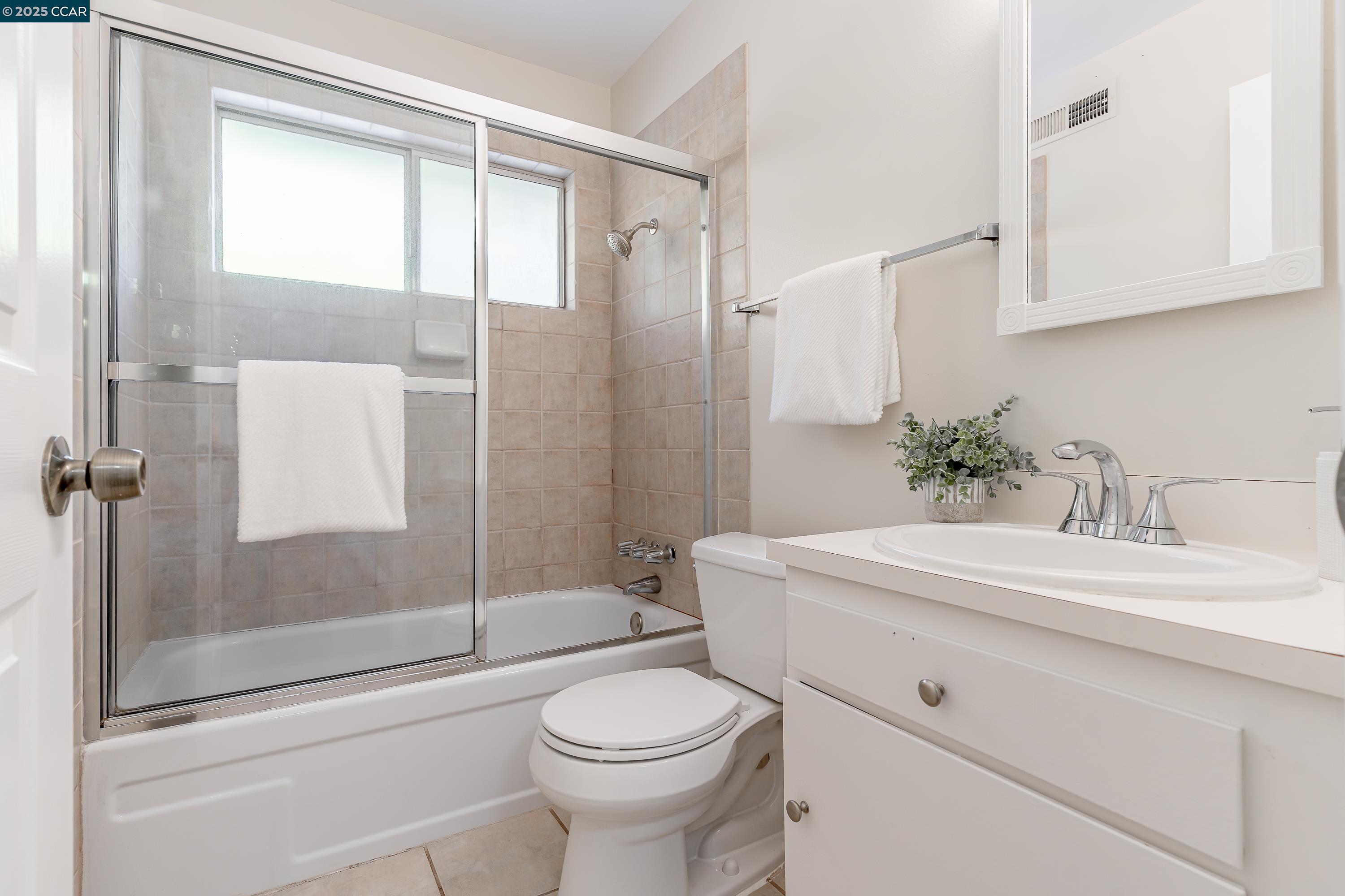 Detail Gallery Image 35 of 60 For 3608 Victor St., Pinole,  CA 94564 - 4 Beds | 2 Baths