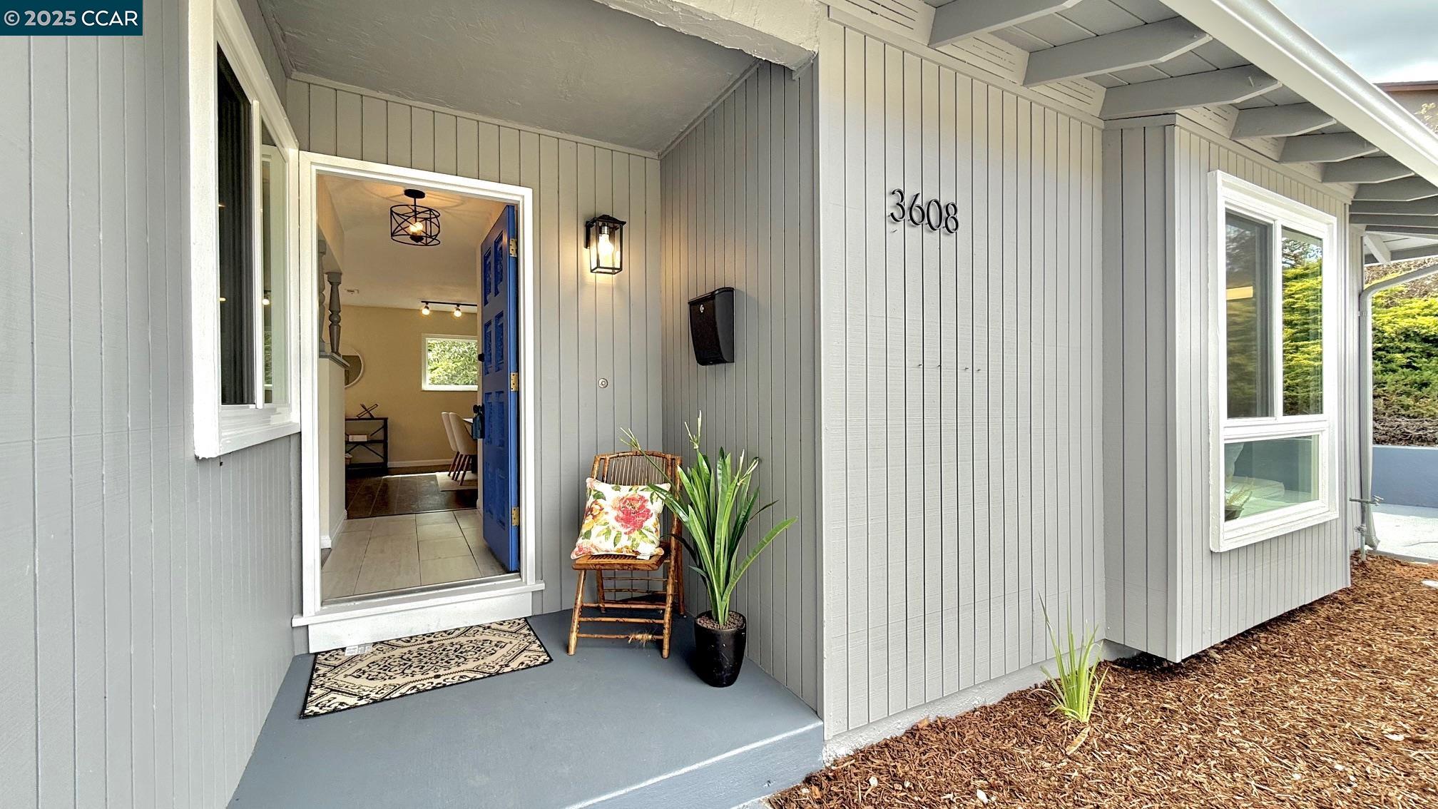 Detail Gallery Image 5 of 60 For 3608 Victor St., Pinole,  CA 94564 - 4 Beds | 2 Baths