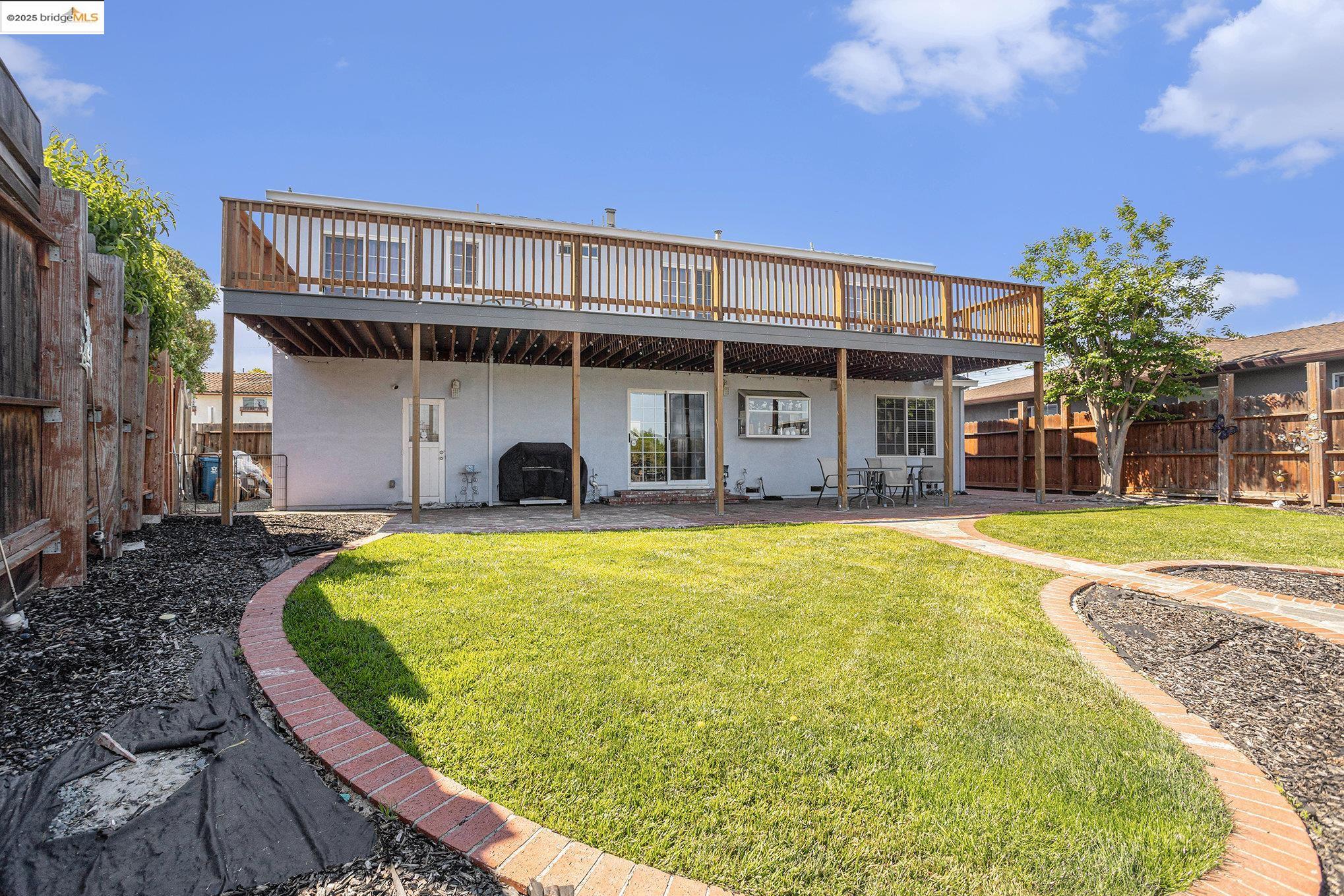 Detail Gallery Image 14 of 33 For 117 S Lake Dr, Antioch,  CA 94509 - 3 Beds | 2/1 Baths