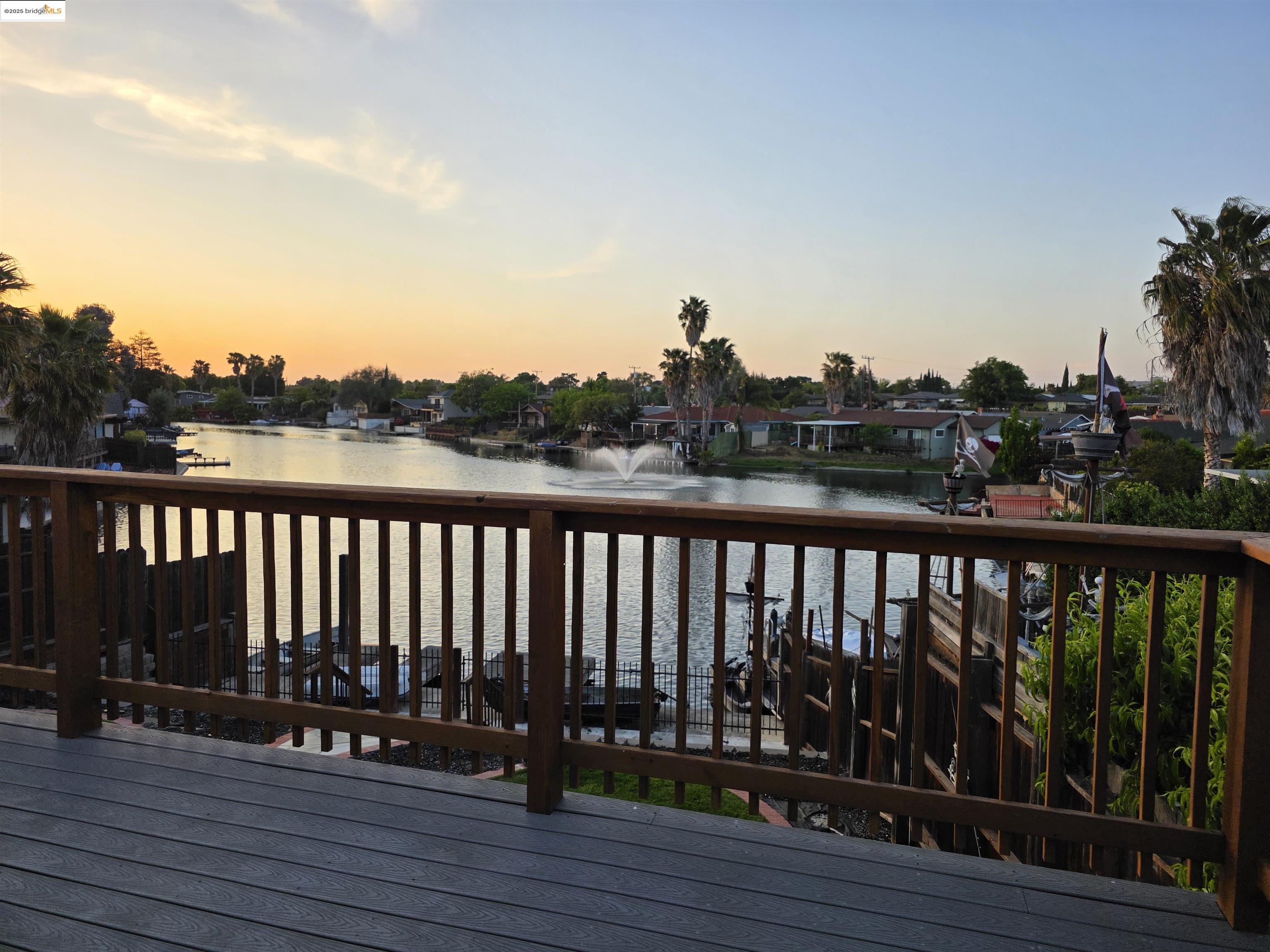 Detail Gallery Image 15 of 33 For 117 S Lake Dr, Antioch,  CA 94509 - 3 Beds | 2/1 Baths
