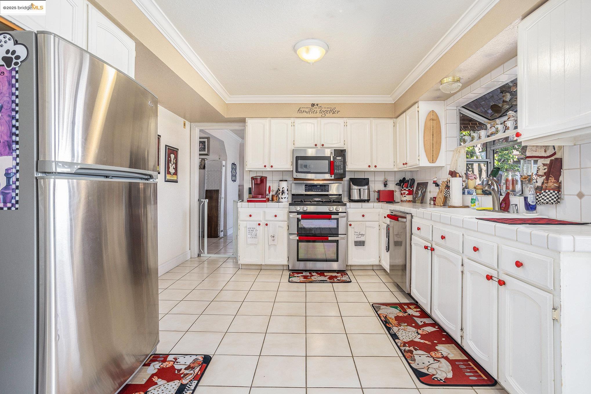 Detail Gallery Image 22 of 33 For 117 S Lake Dr, Antioch,  CA 94509 - 3 Beds | 2/1 Baths