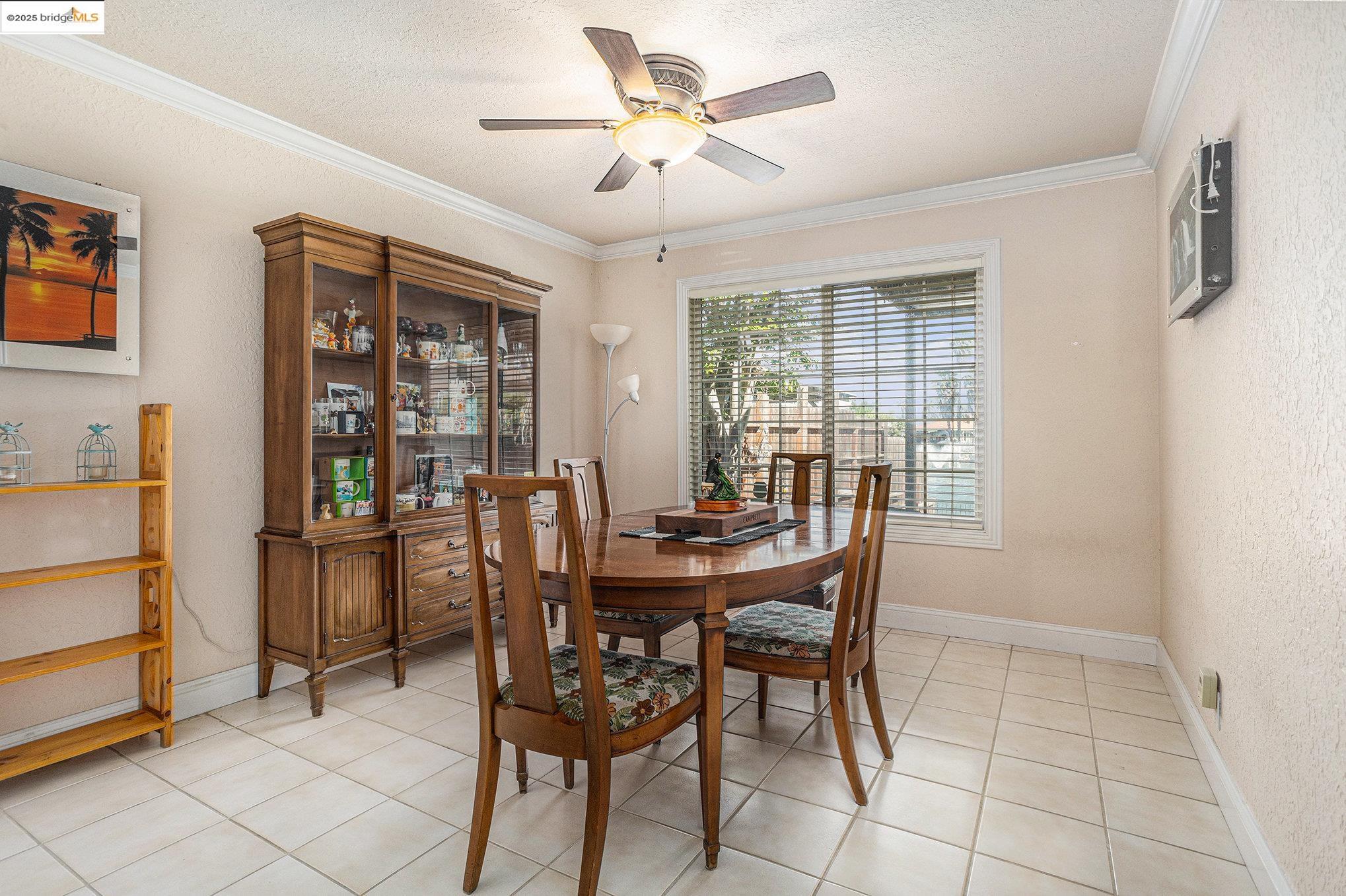 Detail Gallery Image 24 of 33 For 117 S Lake Dr, Antioch,  CA 94509 - 3 Beds | 2/1 Baths