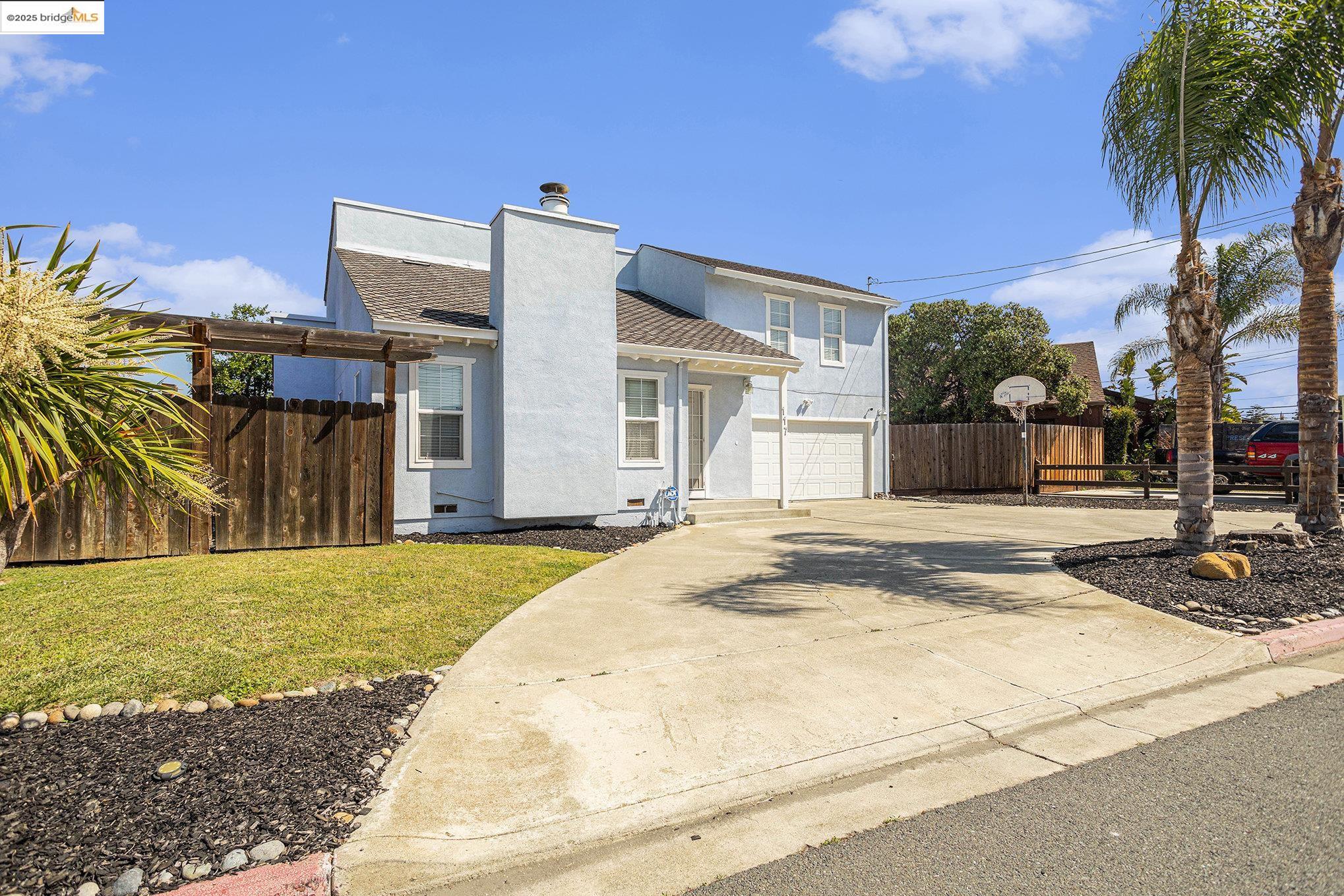 Detail Gallery Image 5 of 33 For 117 S Lake Dr, Antioch,  CA 94509 - 3 Beds | 2/1 Baths