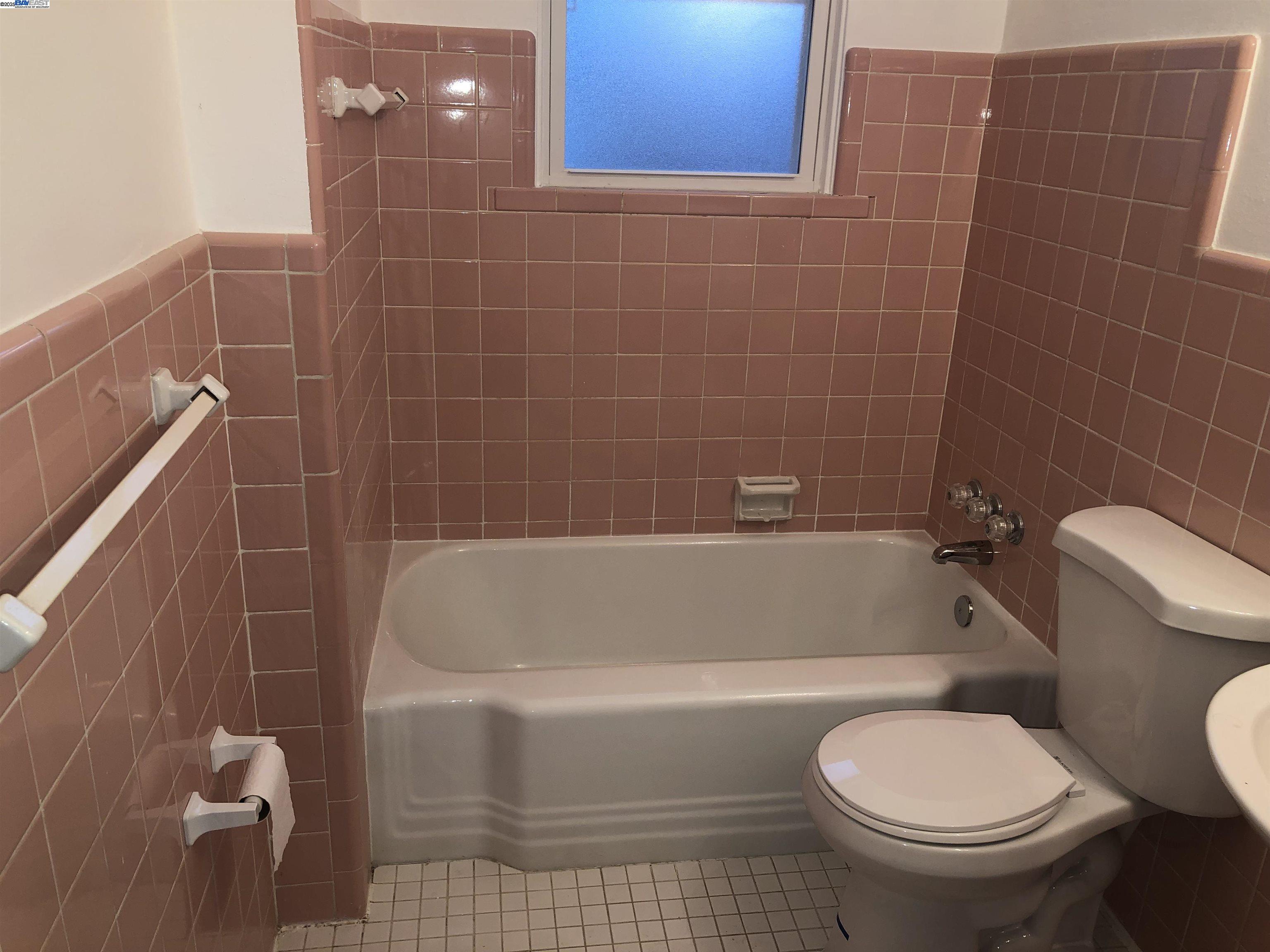 830 Zeiss Ave, Woodland, Missouri 63125, 2 Bedrooms Bedrooms, 5 Rooms Rooms,1 BathroomBathrooms,Residential Lease,For Rent,830 Zeiss Ave,41096049