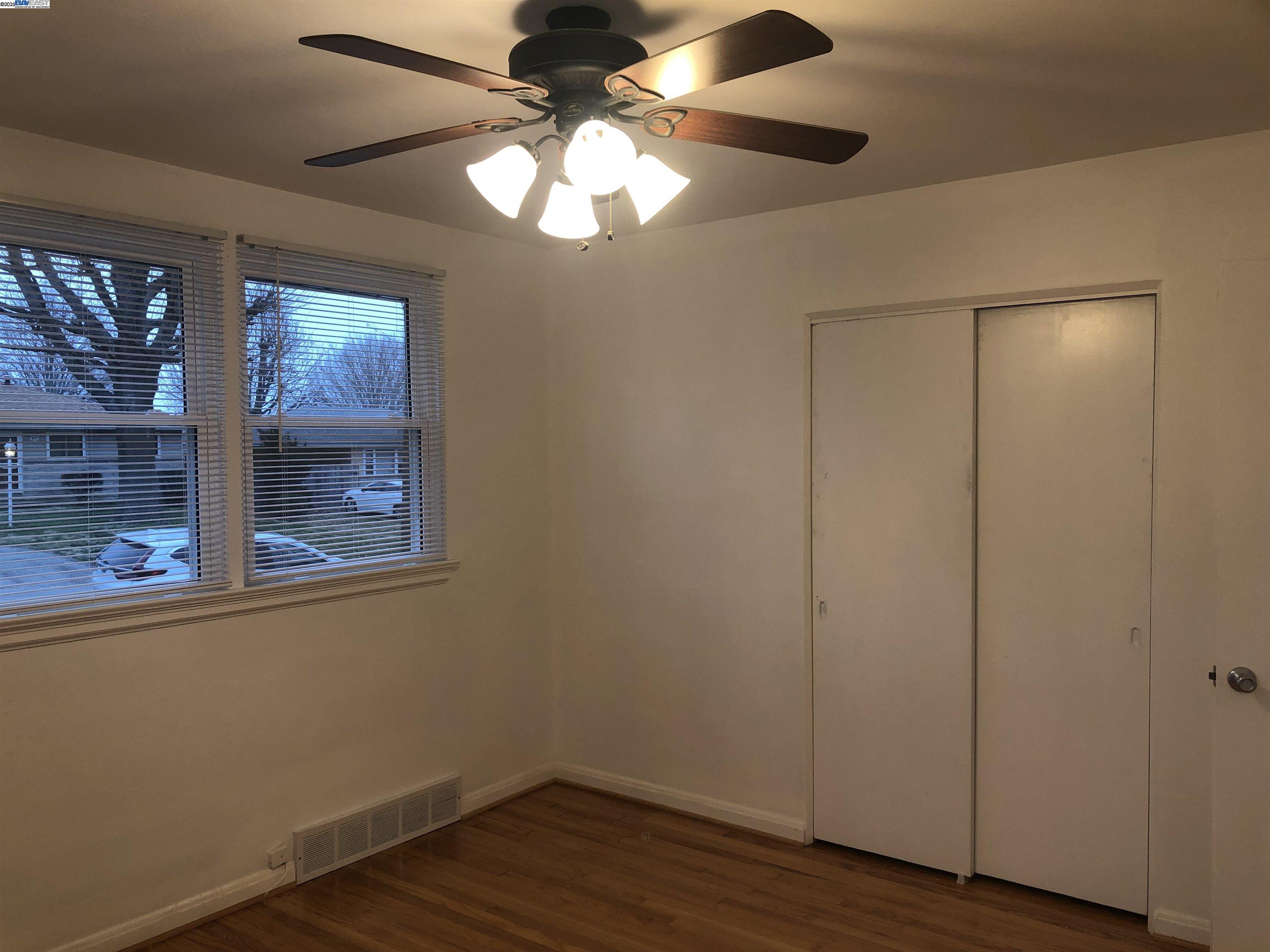 830 Zeiss Ave, Woodland, Missouri 63125, 2 Bedrooms Bedrooms, 5 Rooms Rooms,1 BathroomBathrooms,Residential Lease,For Rent,830 Zeiss Ave,41096049
