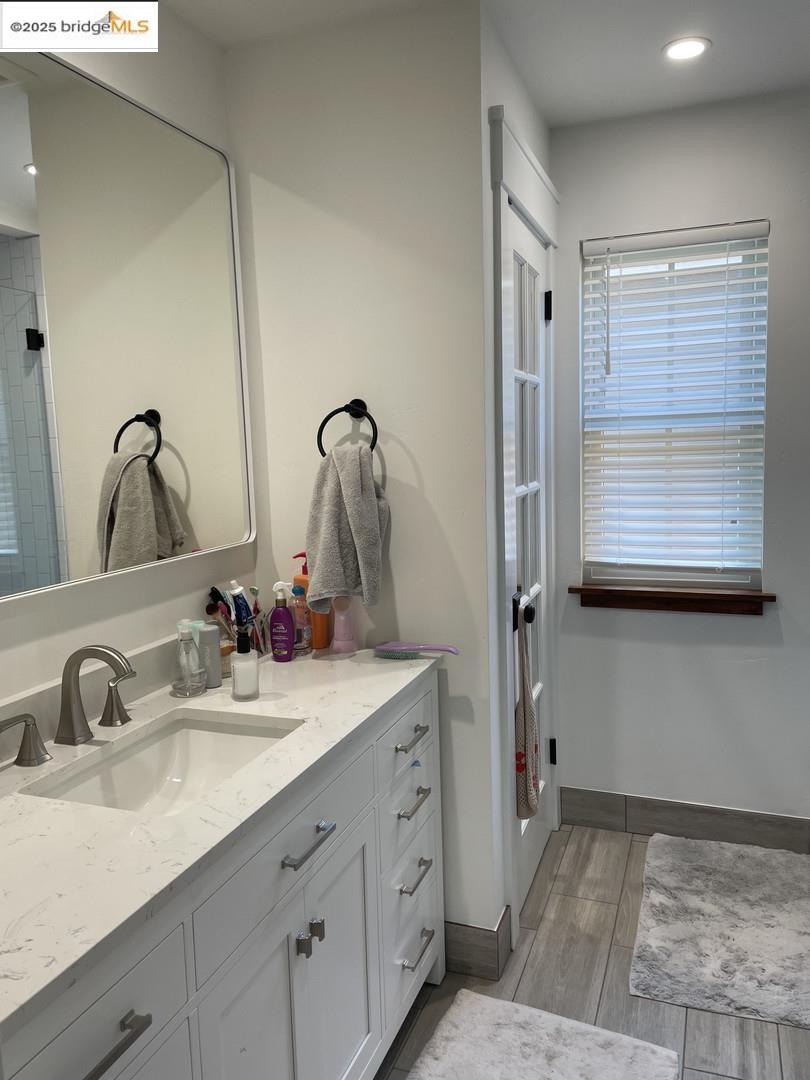 Detail Gallery Image 12 of 16 For 911 Peggy Ln, Menlo Park,  CA 94025 - 4 Beds | 2/1 Baths