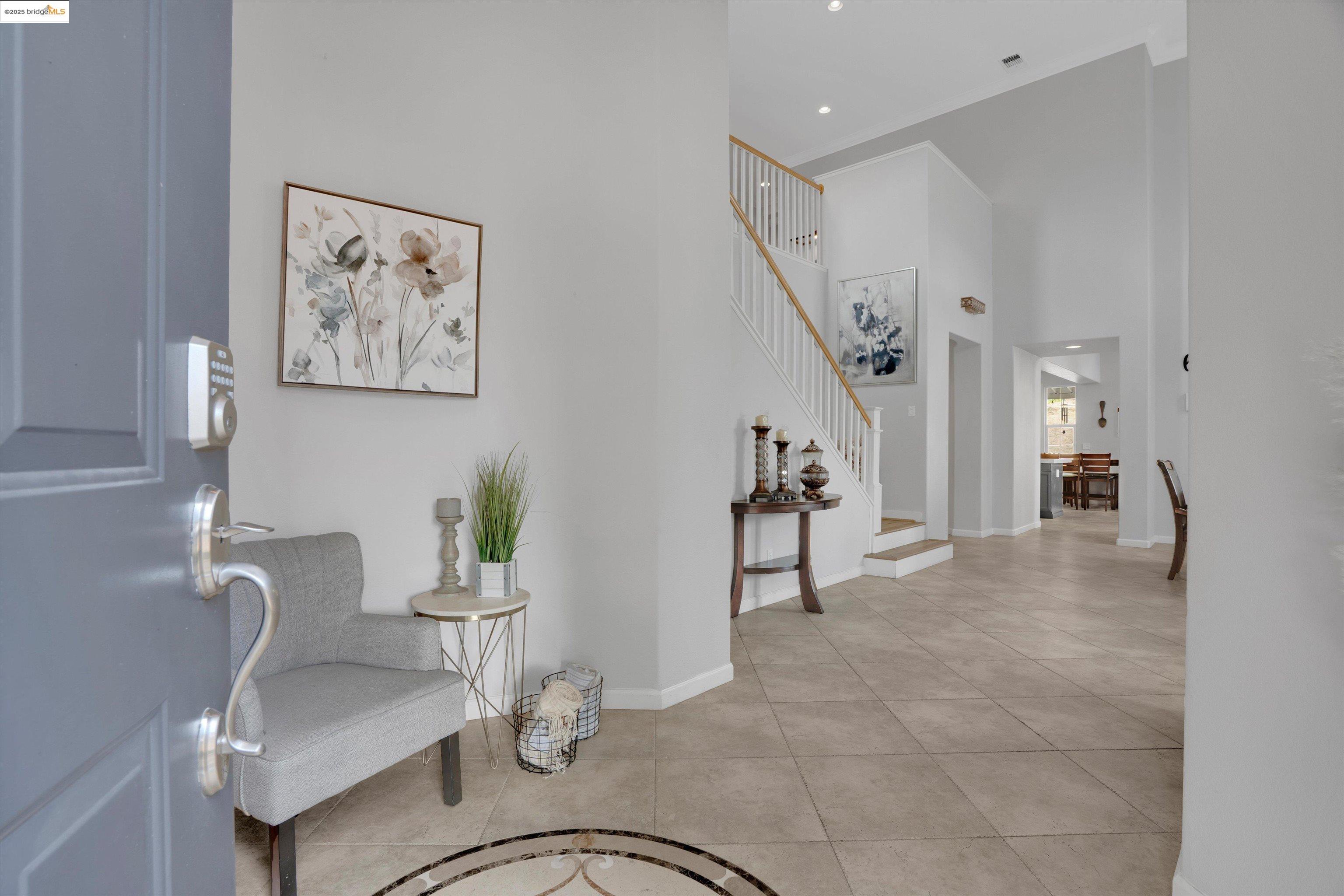 Detail Gallery Image 2 of 30 For 4622 Imperial St, Antioch,  CA 94531 - 5 Beds | 3/1 Baths