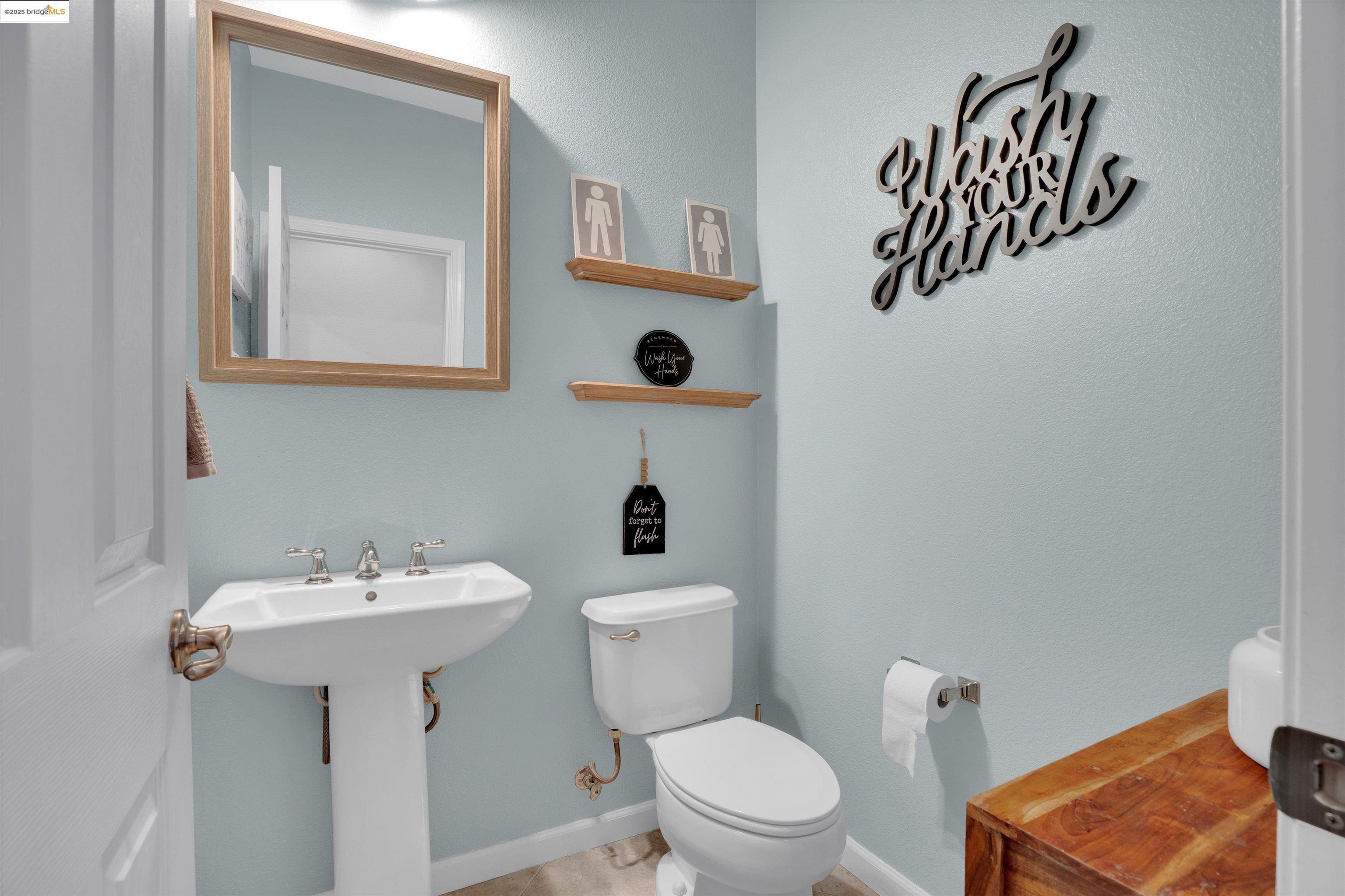 Detail Gallery Image 12 of 30 For 4622 Imperial St, Antioch,  CA 94531 - 5 Beds | 3/1 Baths