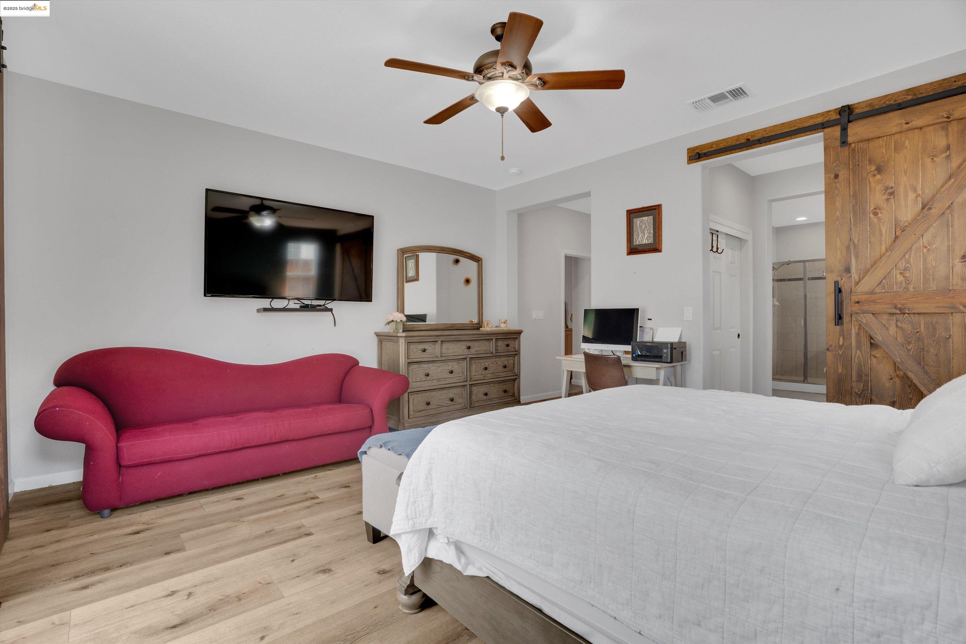 Detail Gallery Image 14 of 30 For 4622 Imperial St, Antioch,  CA 94531 - 5 Beds | 3/1 Baths