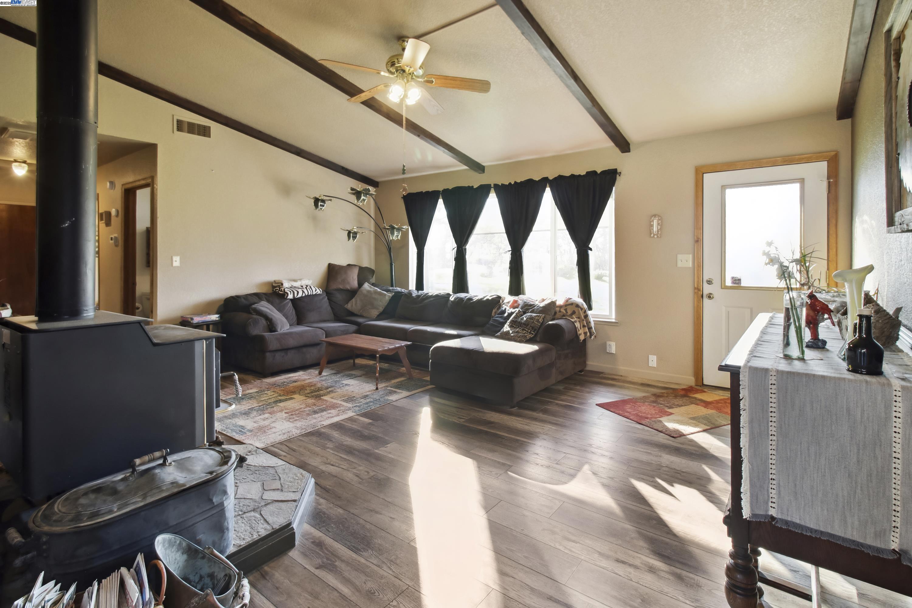 Detail Gallery Image 3 of 60 For 15828 Barney Rd, Plymouth,  CA 95669 - 3 Beds | 3 Baths