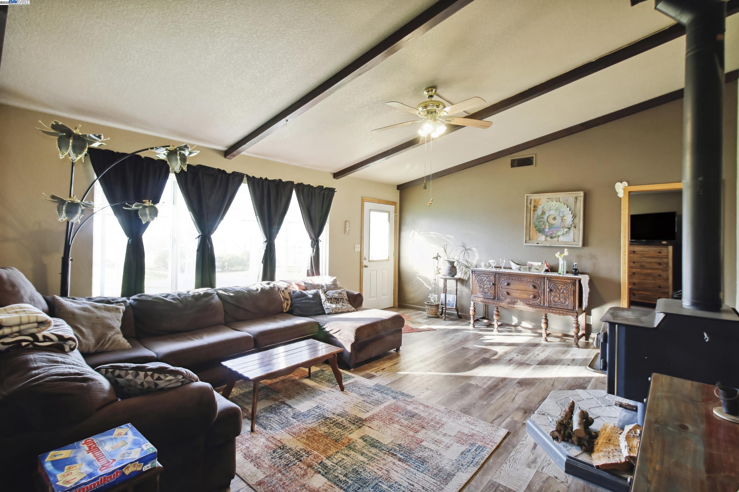Detail Gallery Image 4 of 60 For 15828 Barney Rd, Plymouth,  CA 95669 - 3 Beds | 3 Baths