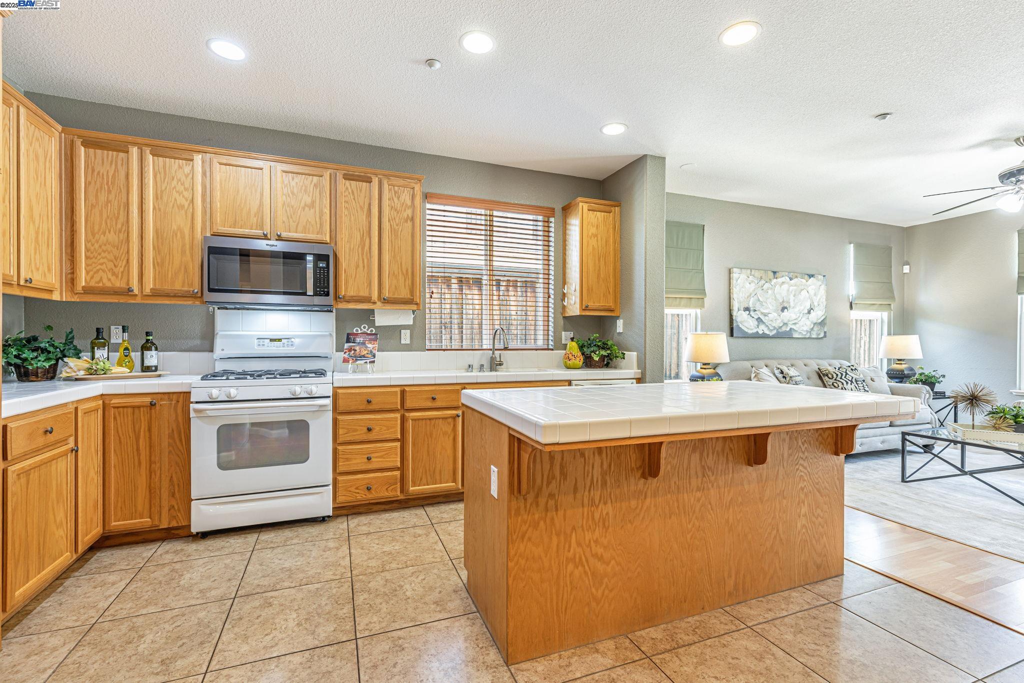Detail Gallery Image 11 of 38 For 1459 Paradise Ln, Brentwood,  CA 94513 - 3 Beds | 2 Baths