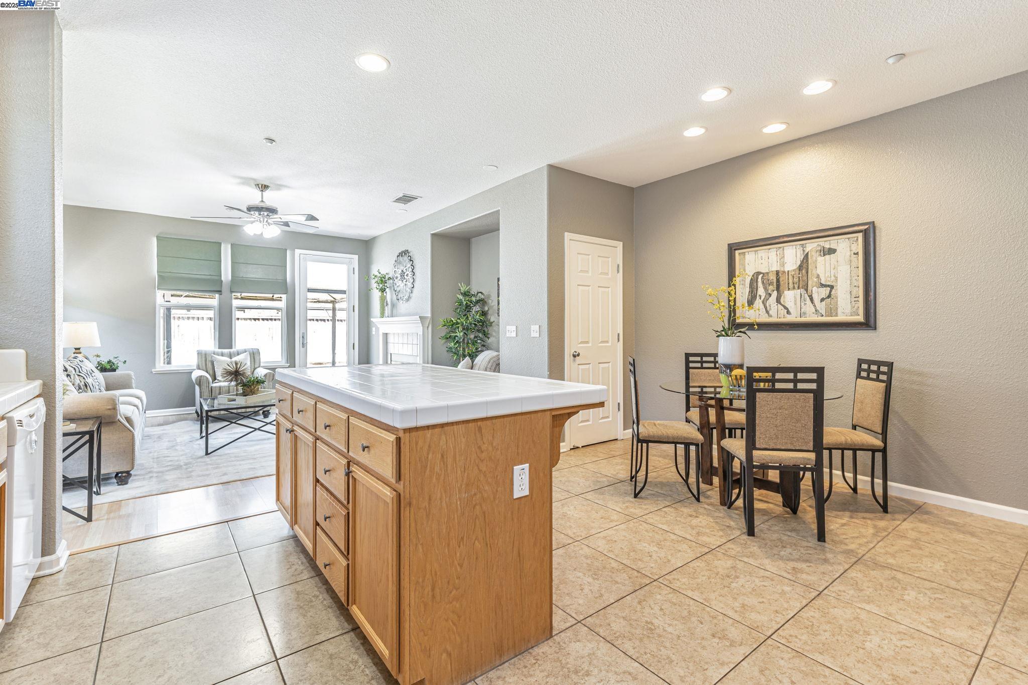 Detail Gallery Image 13 of 38 For 1459 Paradise Ln, Brentwood,  CA 94513 - 3 Beds | 2 Baths
