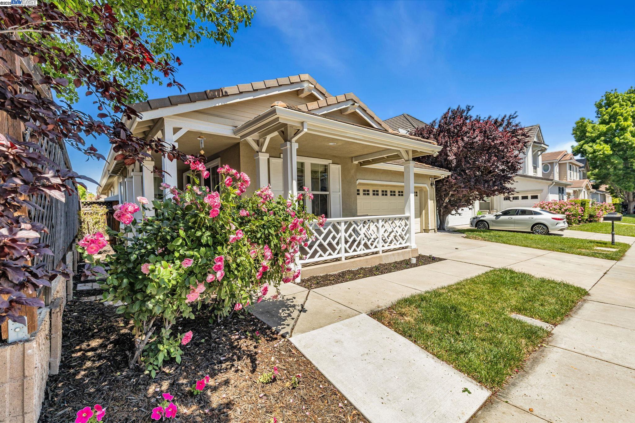 Detail Gallery Image 3 of 38 For 1459 Paradise Ln, Brentwood,  CA 94513 - 3 Beds | 2 Baths