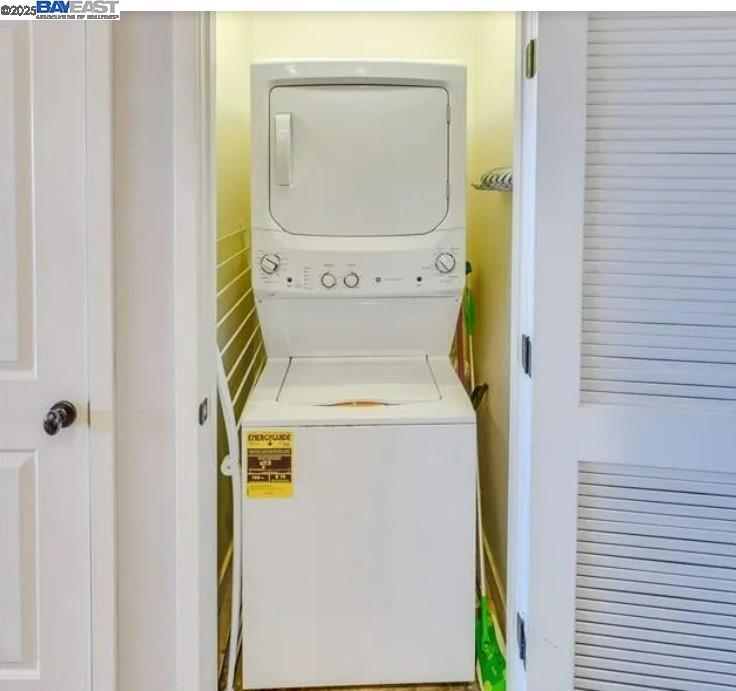 Detail Gallery Image 12 of 19 For 1948 Railroad Ave #104,  Livermore,  CA 94550 - 3 Beds | 2 Baths