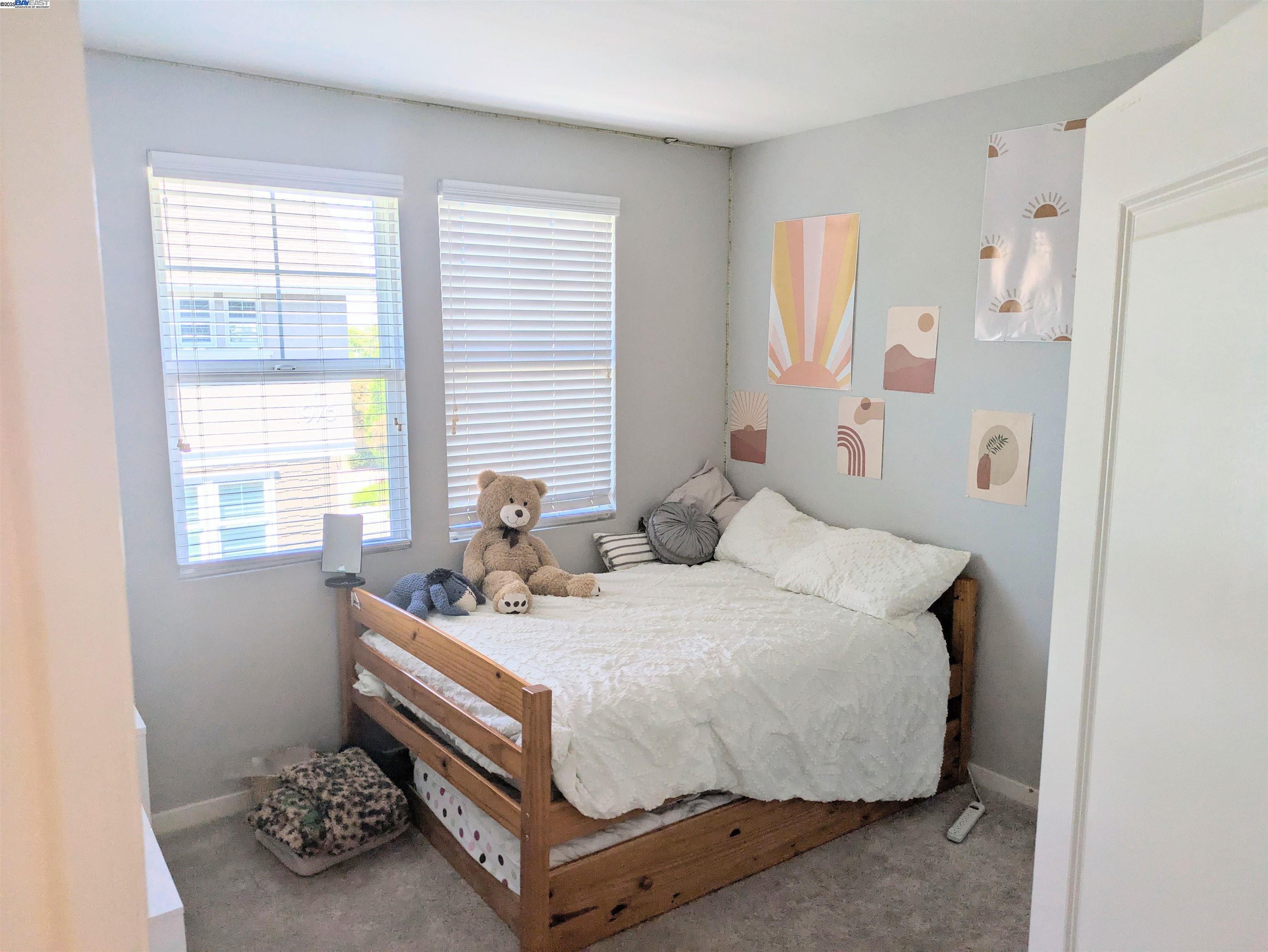 Detail Gallery Image 13 of 19 For 1948 Railroad Ave #104,  Livermore,  CA 94550 - 3 Beds | 2 Baths