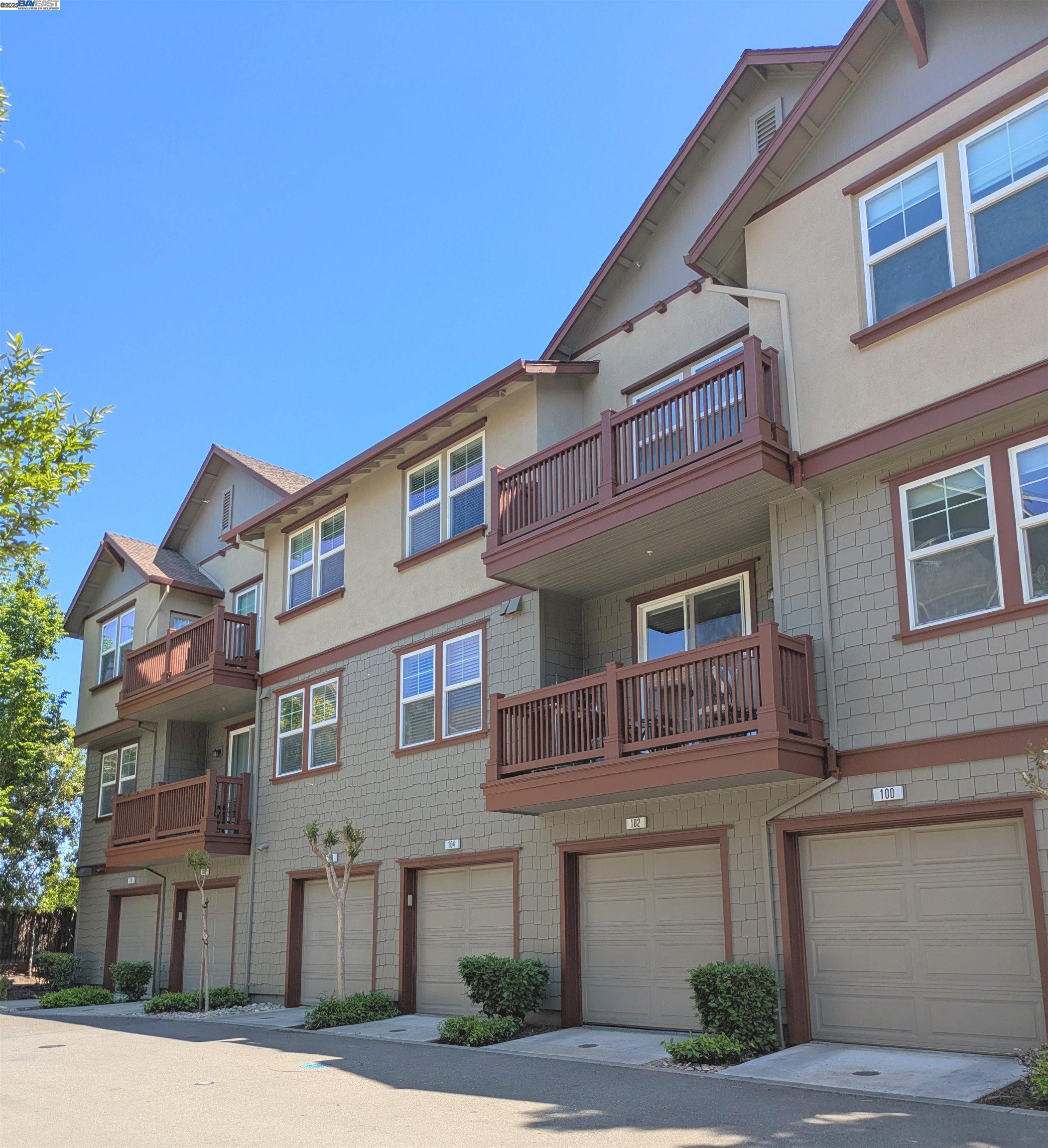 Detail Gallery Image 16 of 19 For 1948 Railroad Ave #104,  Livermore,  CA 94550 - 3 Beds | 2 Baths