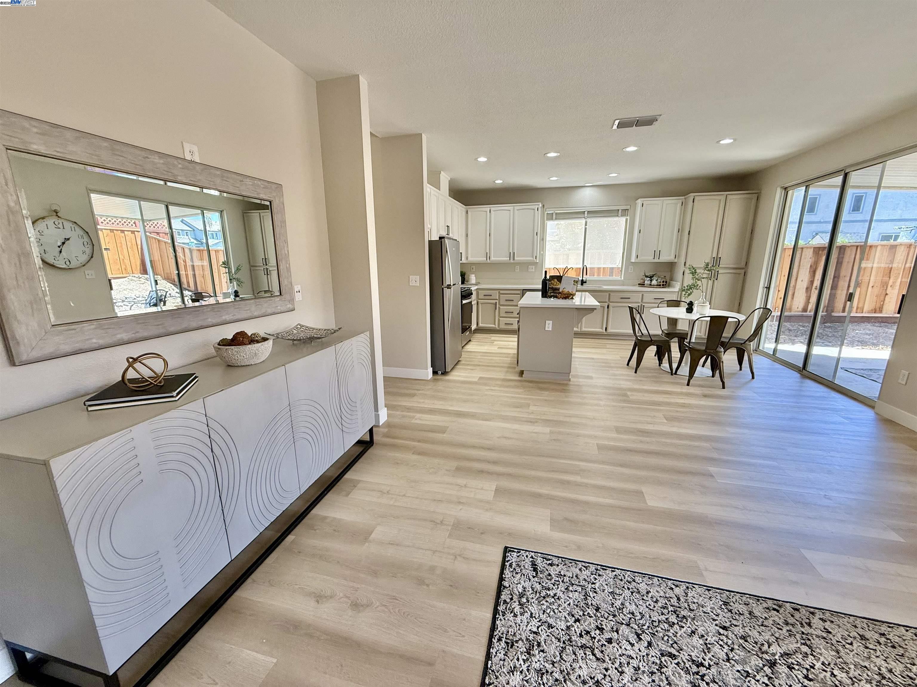 Detail Gallery Image 24 of 55 For 825 Hollowbrook Dr, Brentwood,  CA 94513 - 4 Beds | 3 Baths