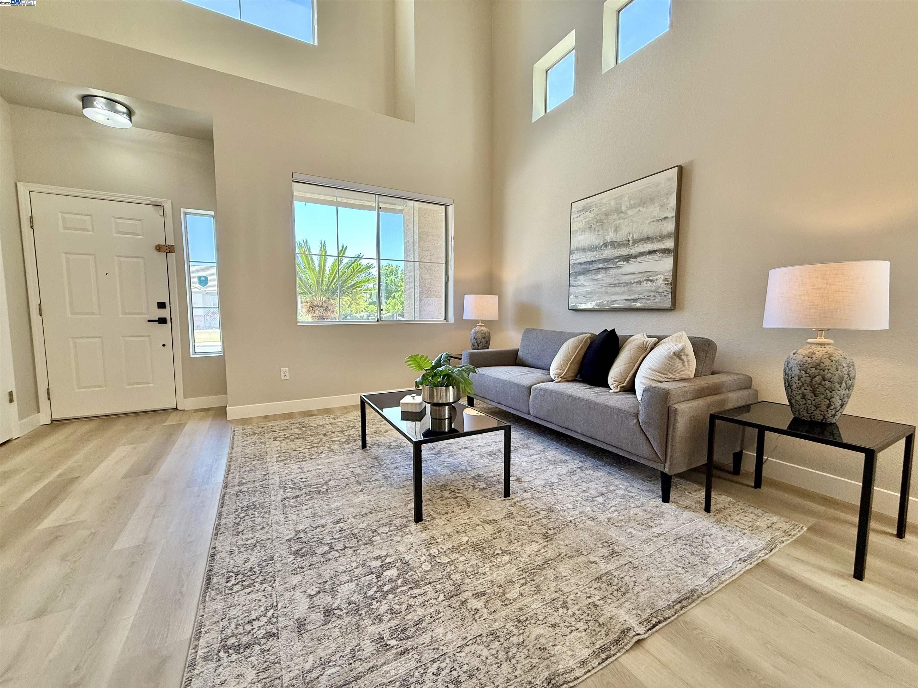Detail Gallery Image 5 of 55 For 825 Hollowbrook Dr, Brentwood,  CA 94513 - 4 Beds | 3 Baths