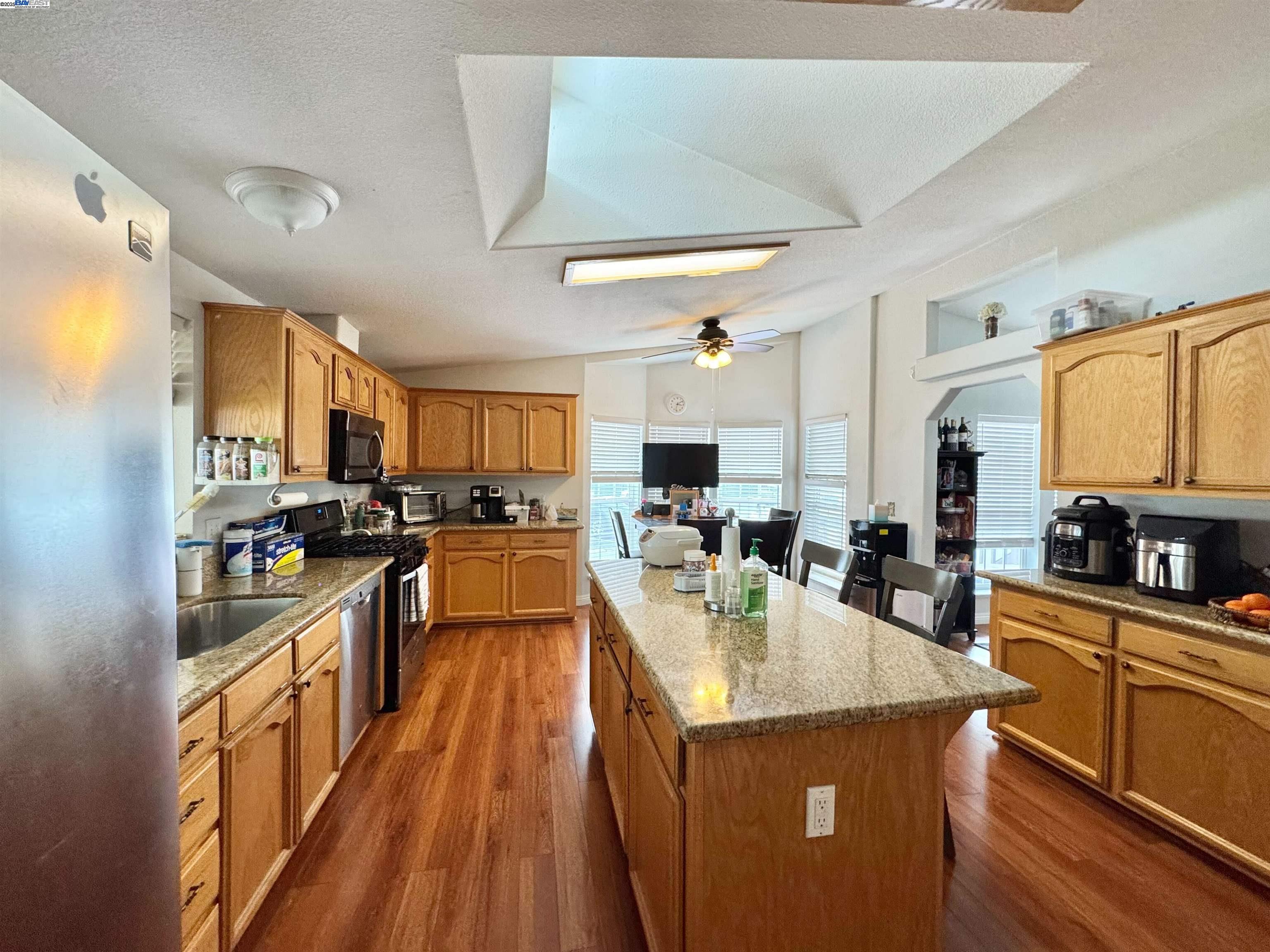 Detail Gallery Image 6 of 8 For 6130 Monterey Hwy #35,  San Jose,  CA 95138 - 3 Beds | 2 Baths