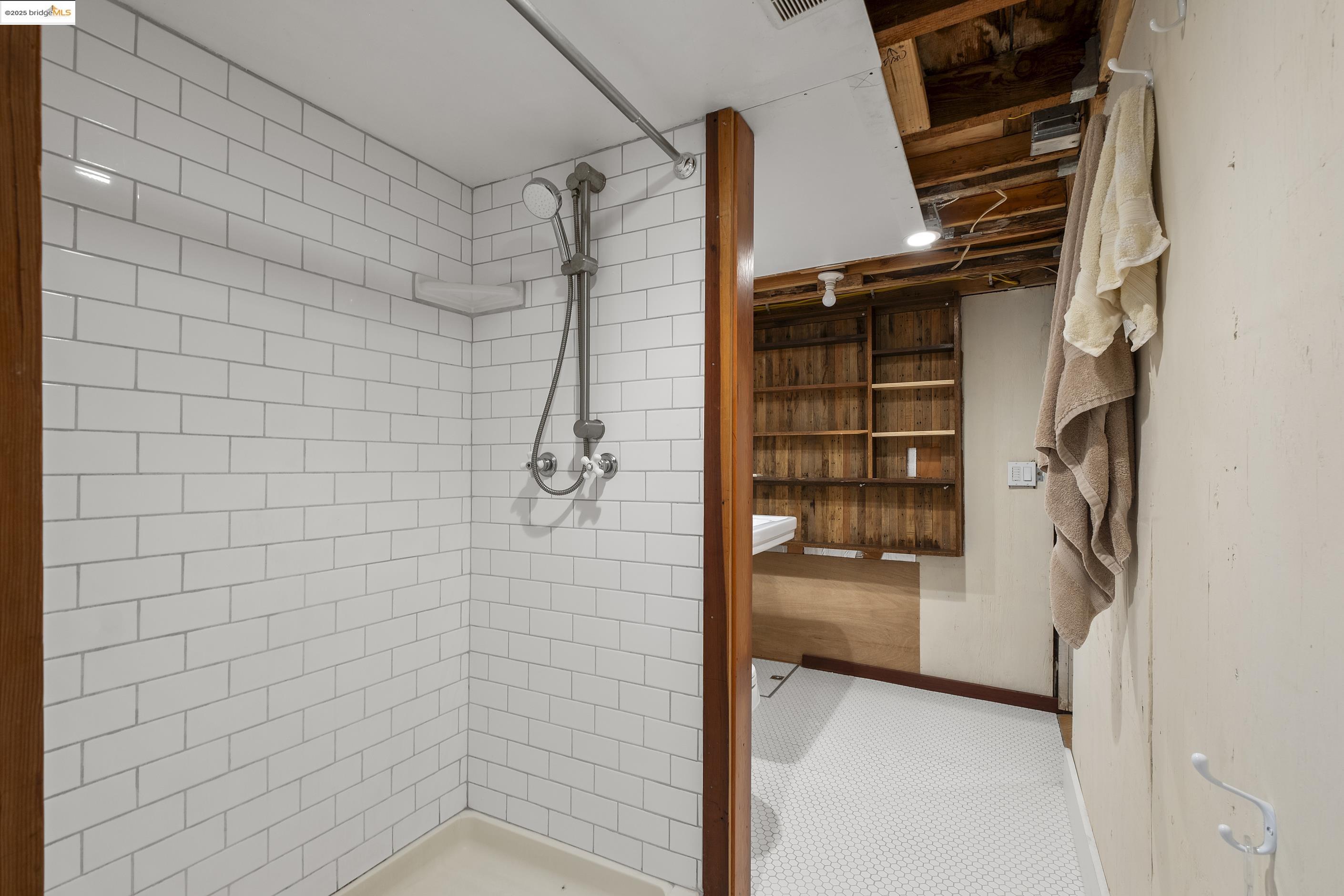 Detail Gallery Image 18 of 53 For 1001 Cragmont Ave, Berkeley,  CA 94708 - 4 Beds | 1 Baths