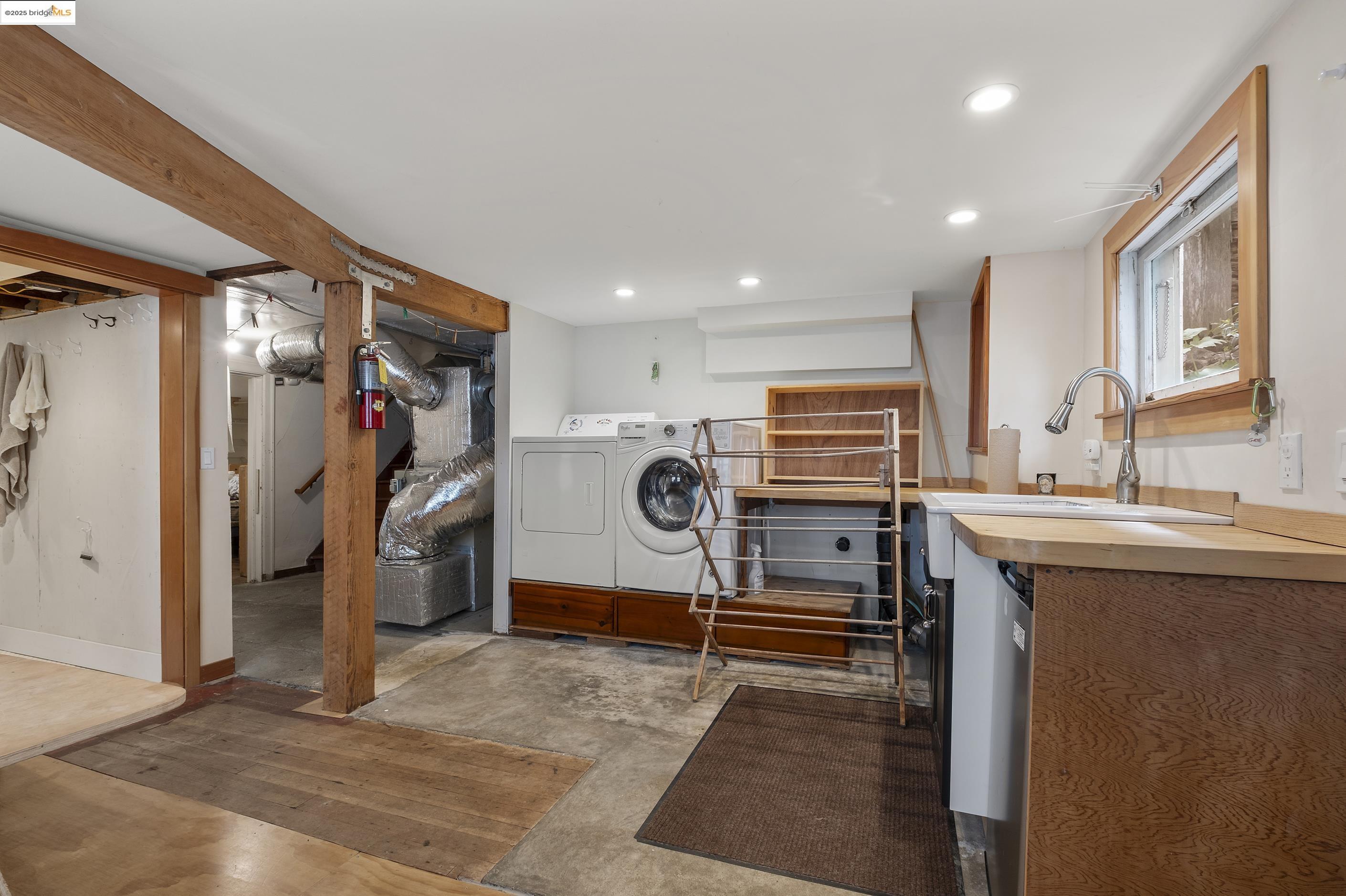 Detail Gallery Image 20 of 53 For 1001 Cragmont Ave, Berkeley,  CA 94708 - 4 Beds | 1 Baths