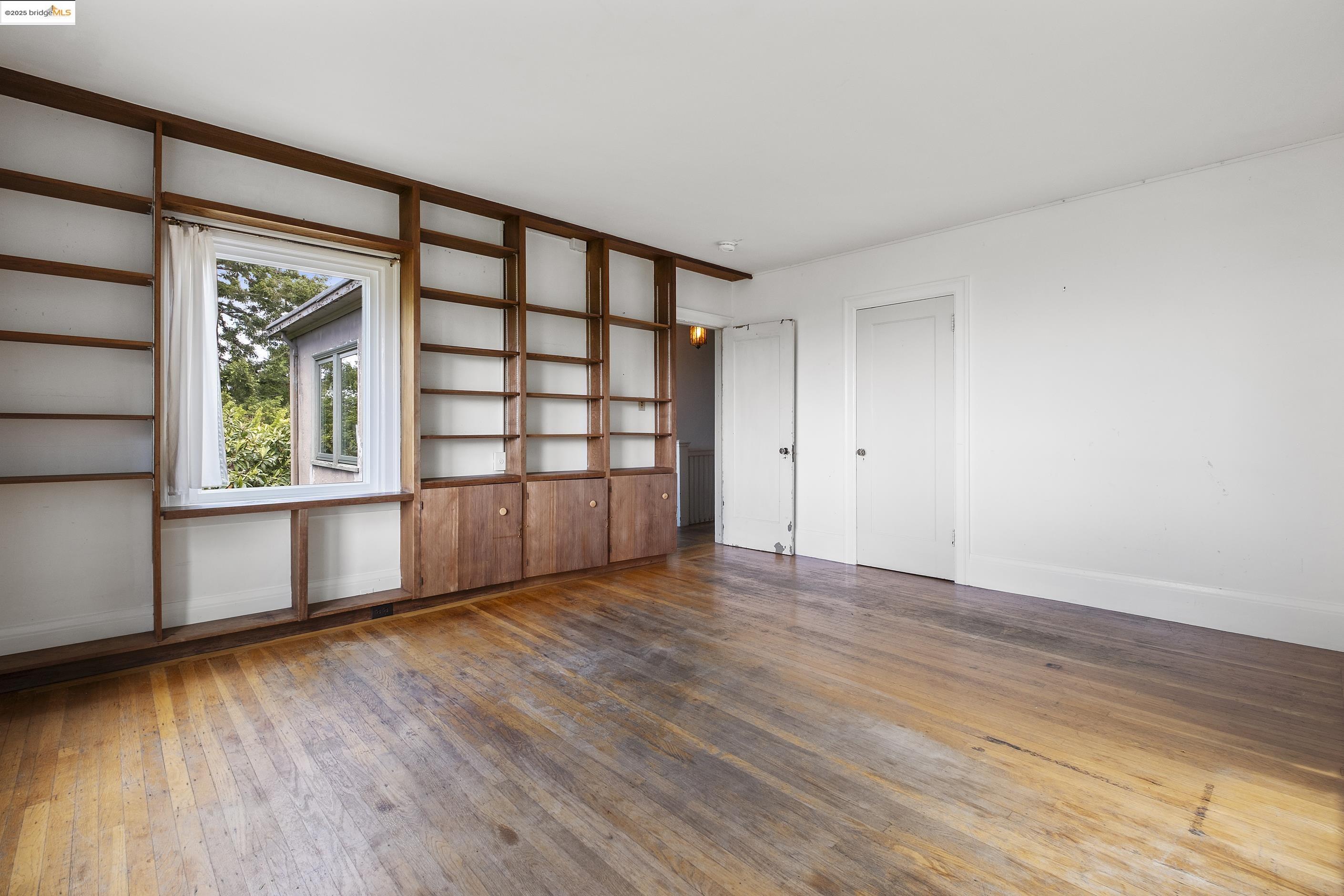 Detail Gallery Image 26 of 53 For 1001 Cragmont Ave, Berkeley,  CA 94708 - 4 Beds | 1 Baths