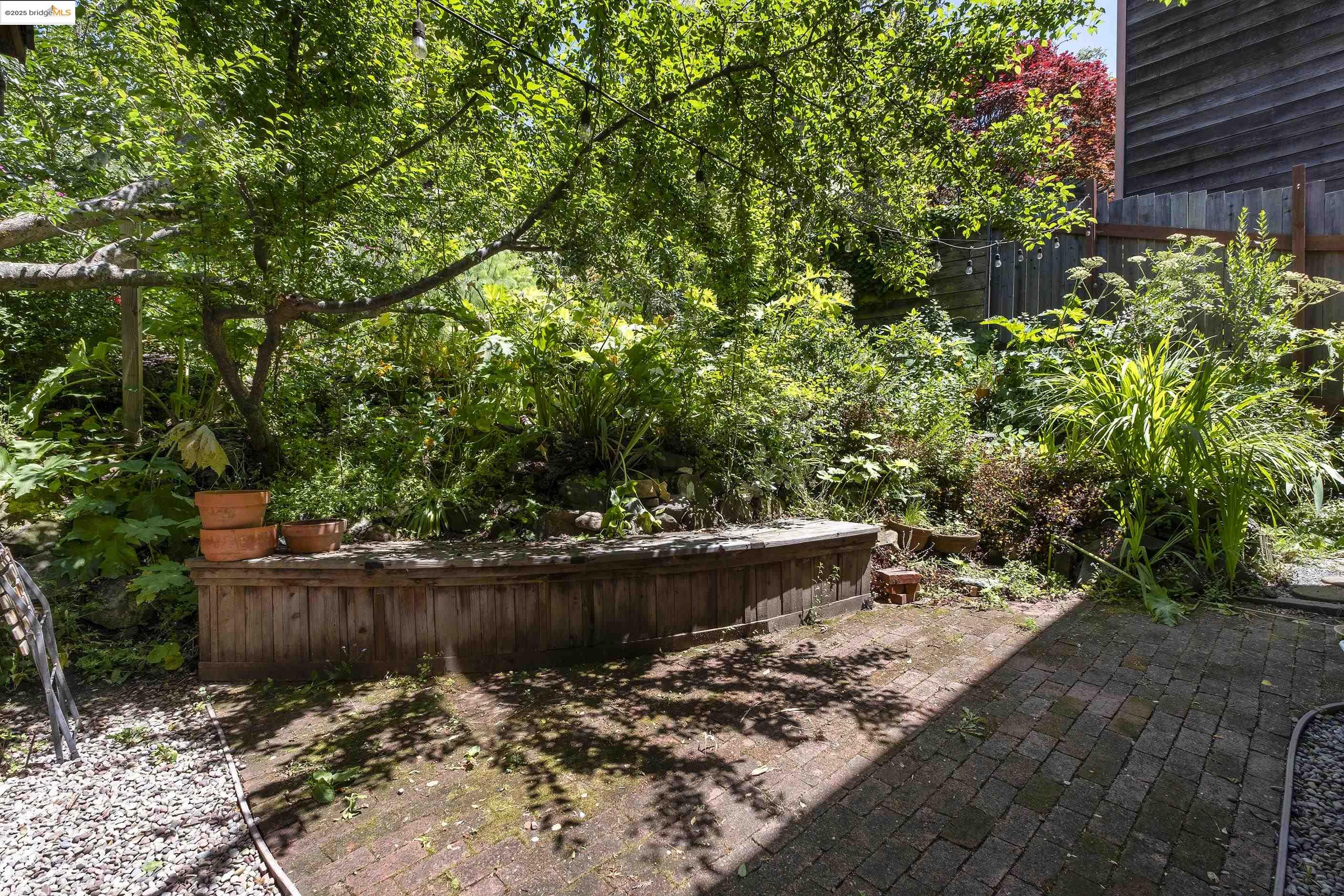 Detail Gallery Image 40 of 53 For 1001 Cragmont Ave, Berkeley,  CA 94708 - 4 Beds | 1 Baths