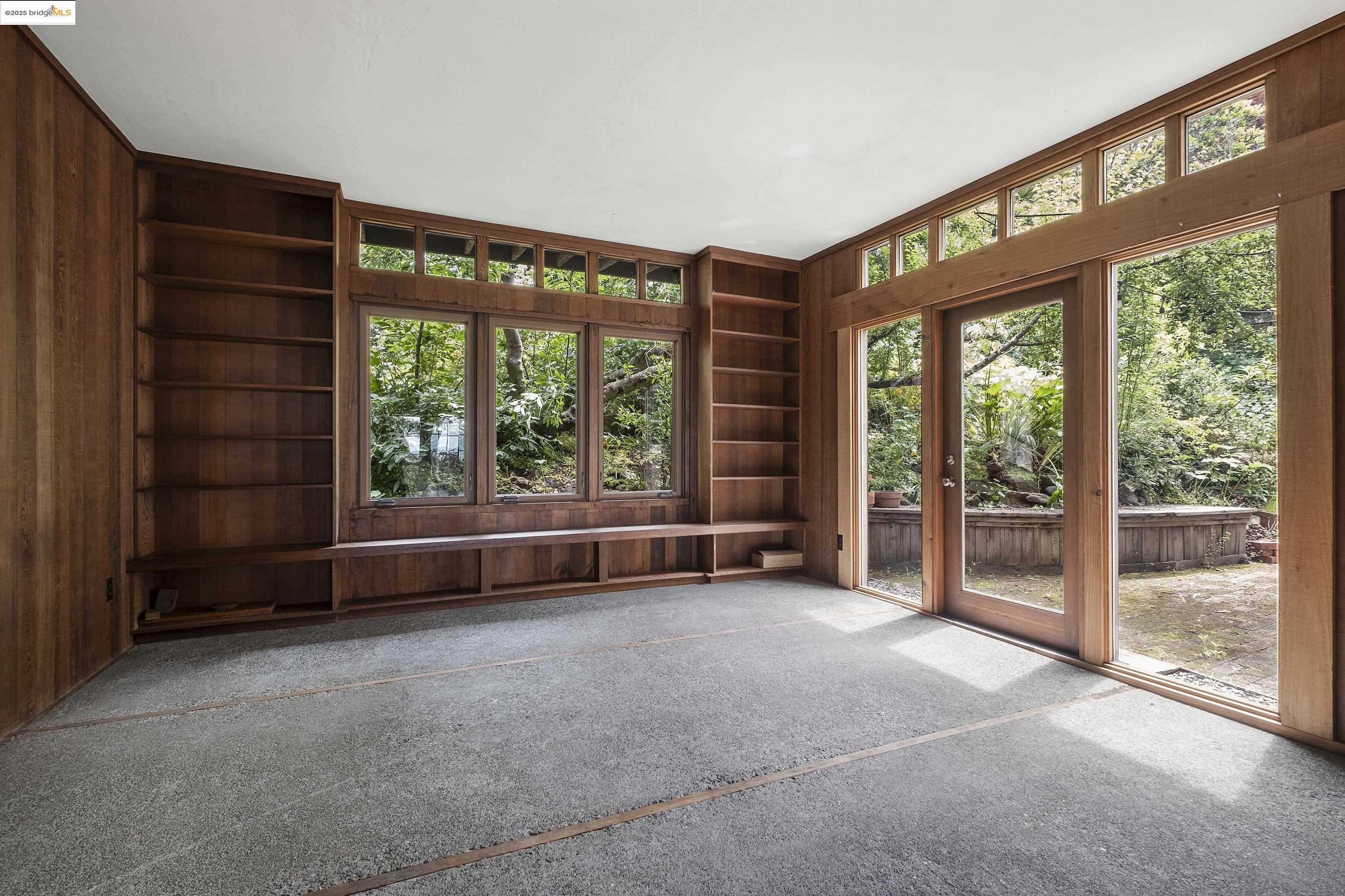 Detail Gallery Image 5 of 53 For 1001 Cragmont Ave, Berkeley,  CA 94708 - 4 Beds | 1 Baths
