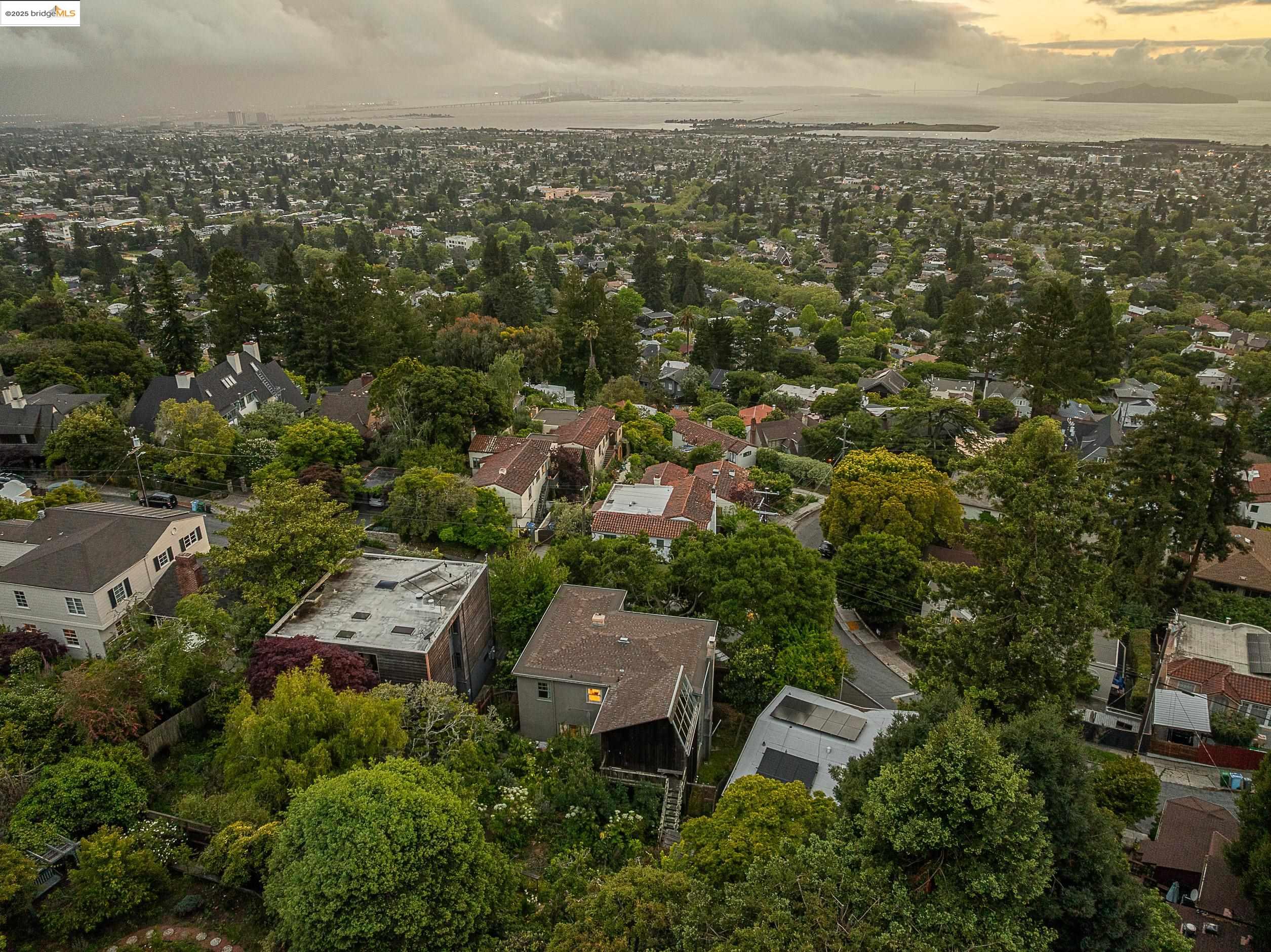 Detail Gallery Image 48 of 53 For 1001 Cragmont Ave, Berkeley,  CA 94708 - 4 Beds | 1 Baths