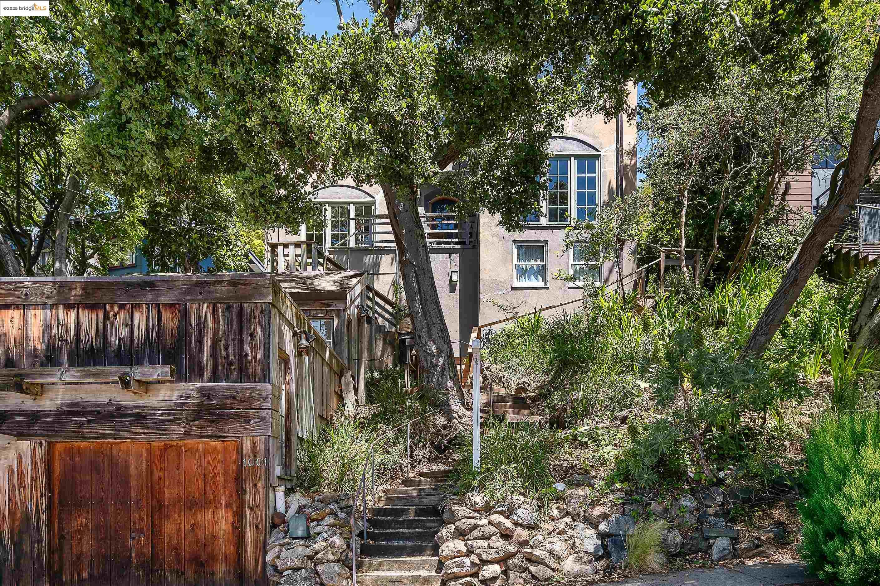 Detail Gallery Image 51 of 58 For 1001 Cragmont Ave, Berkeley,  CA 94708 - 4 Beds | 1/1 Baths