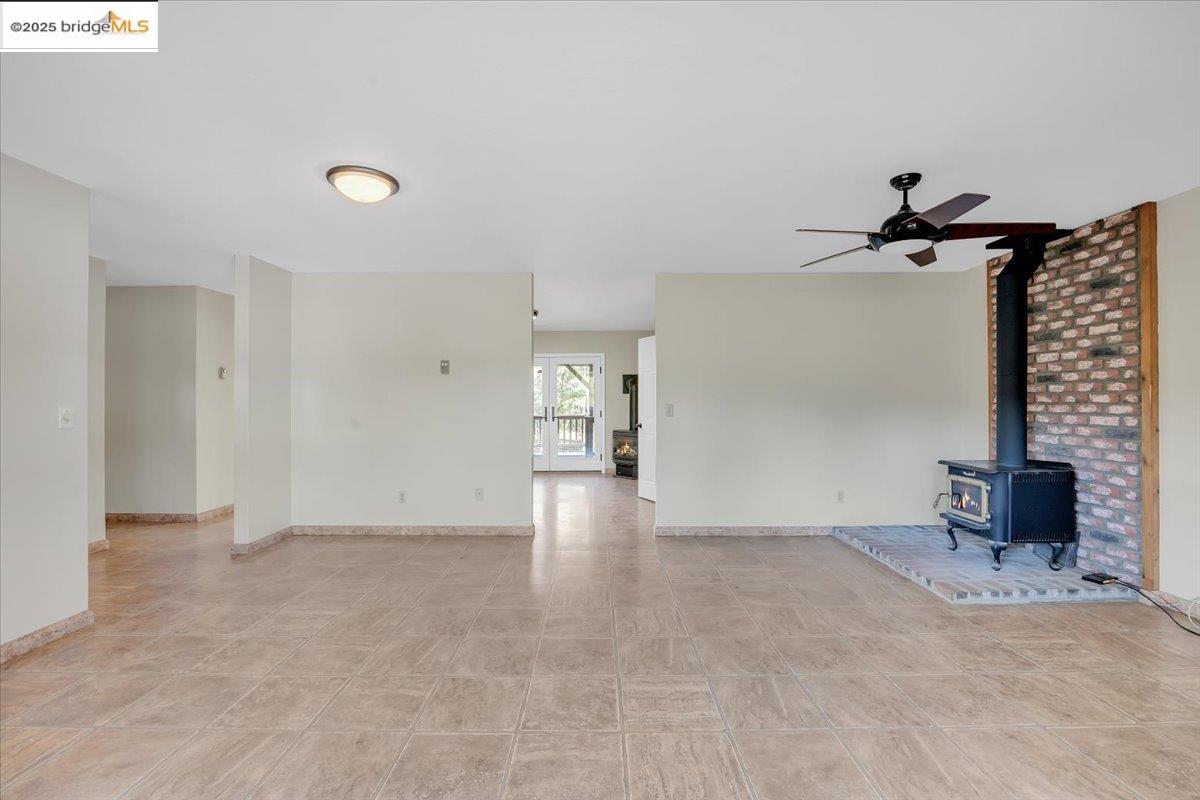 Detail Gallery Image 11 of 60 For 180 Stallion Way, Angels Camp,  CA 95222 - 3 Beds | 2 Baths