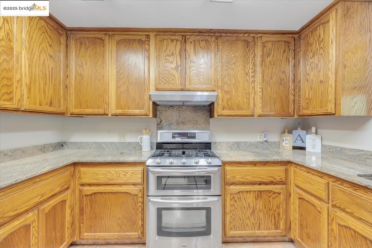 Detail Gallery Image 17 of 60 For 180 Stallion Way, Angels Camp,  CA 95222 - 3 Beds | 2 Baths