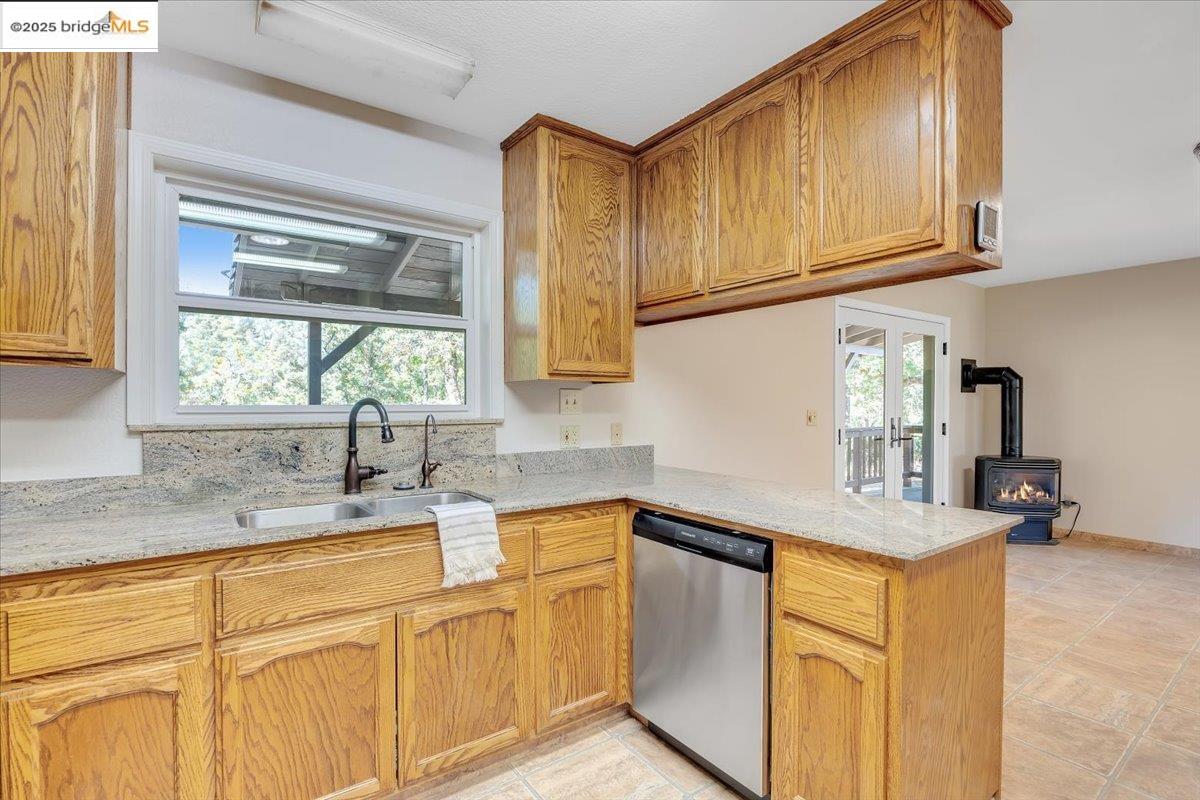 Detail Gallery Image 18 of 60 For 180 Stallion Way, Angels Camp,  CA 95222 - 3 Beds | 2 Baths