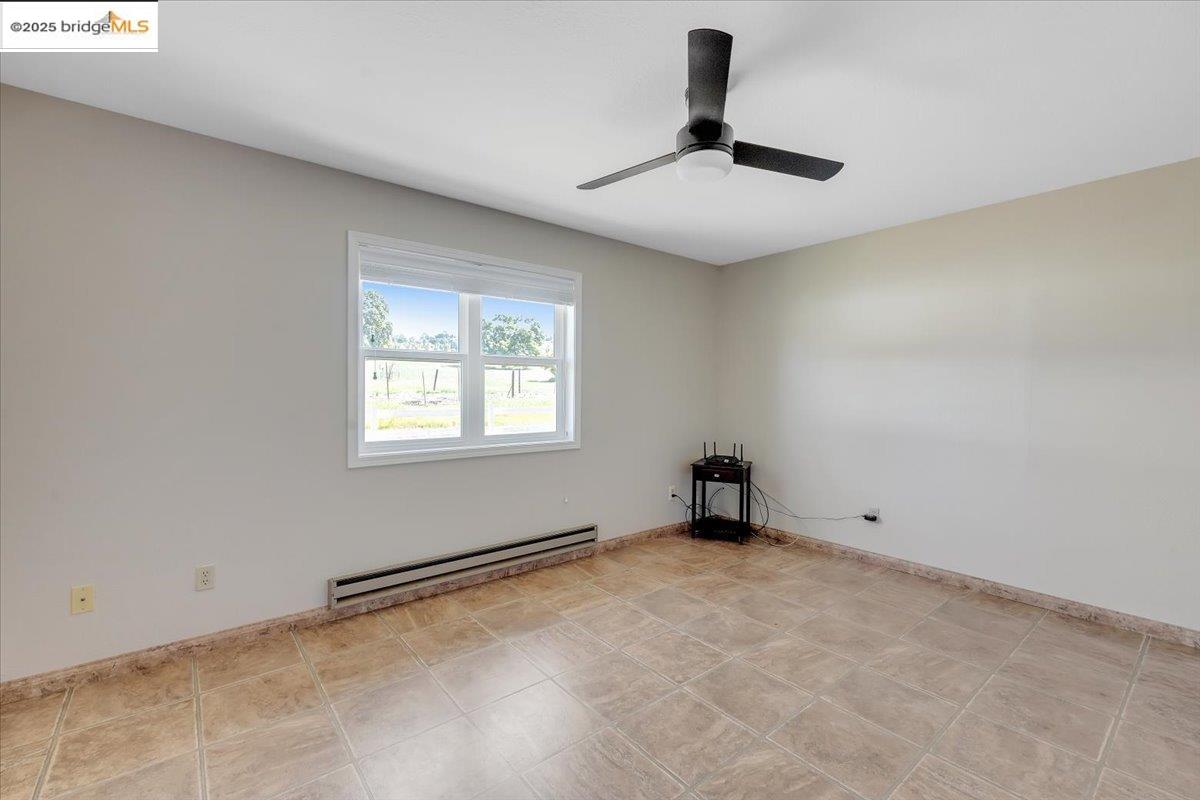 Detail Gallery Image 34 of 60 For 180 Stallion Way, Angels Camp,  CA 95222 - 3 Beds | 2 Baths
